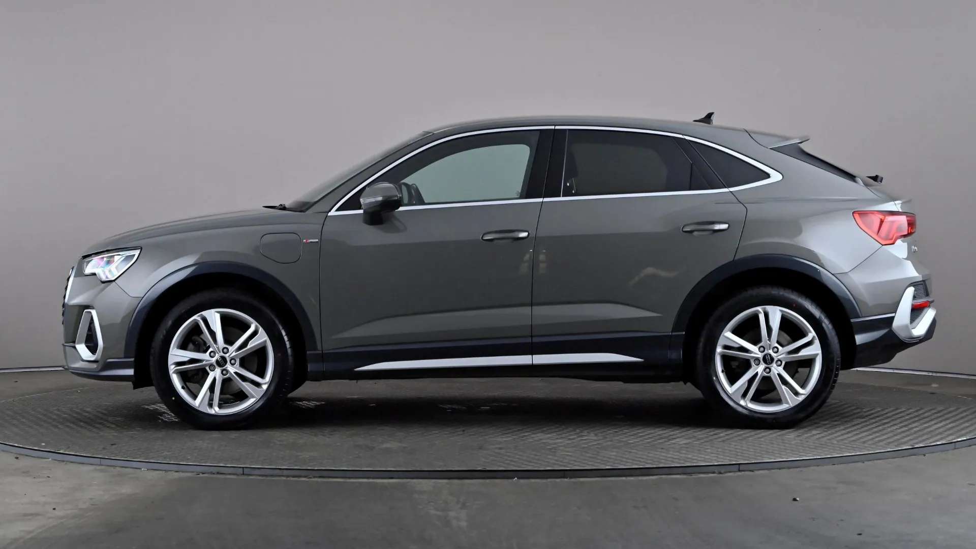 2024 AUDI Q3 2024 AUDI Q3