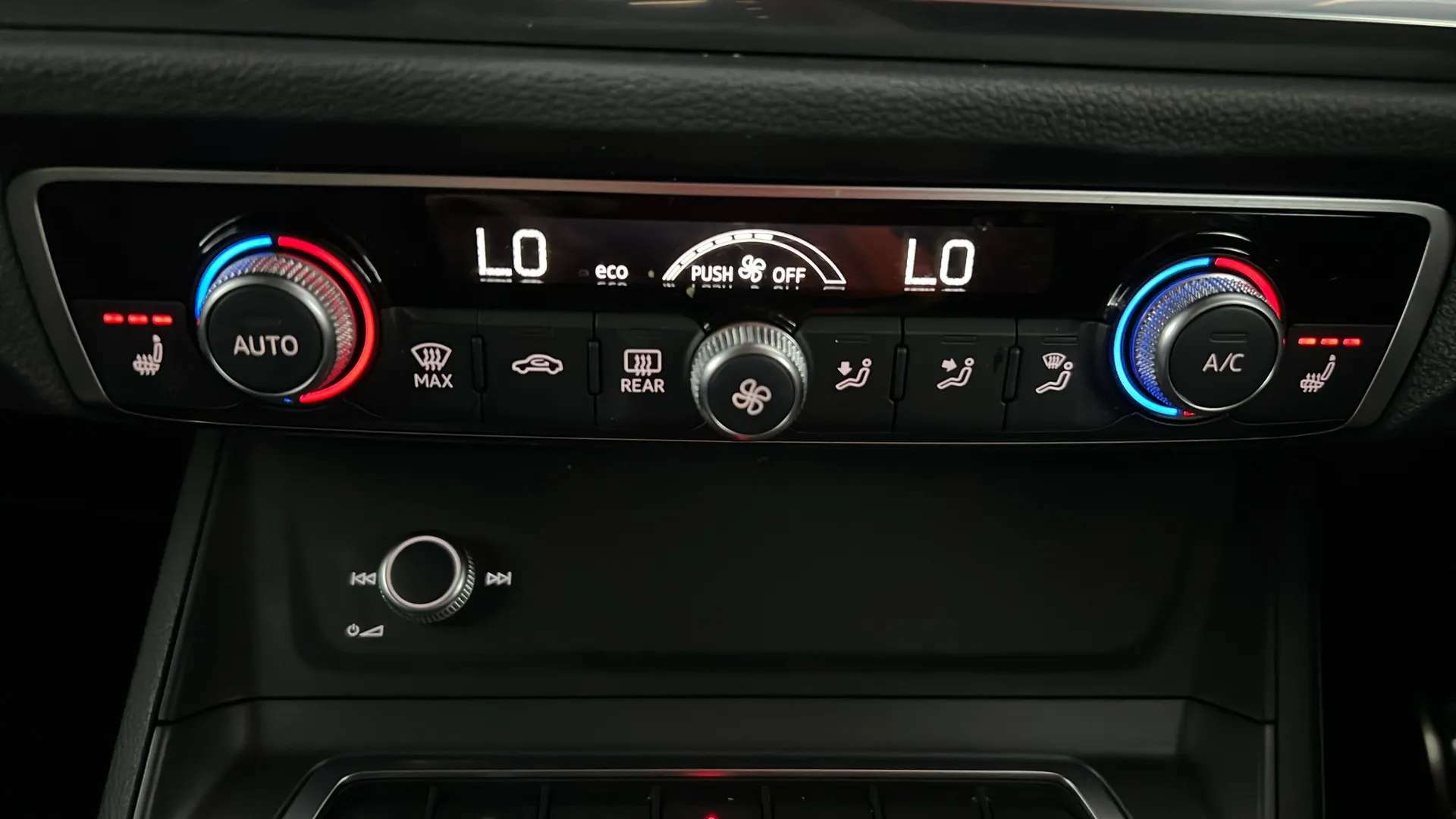 2024 AUDI Q3 2024 AUDI Q3