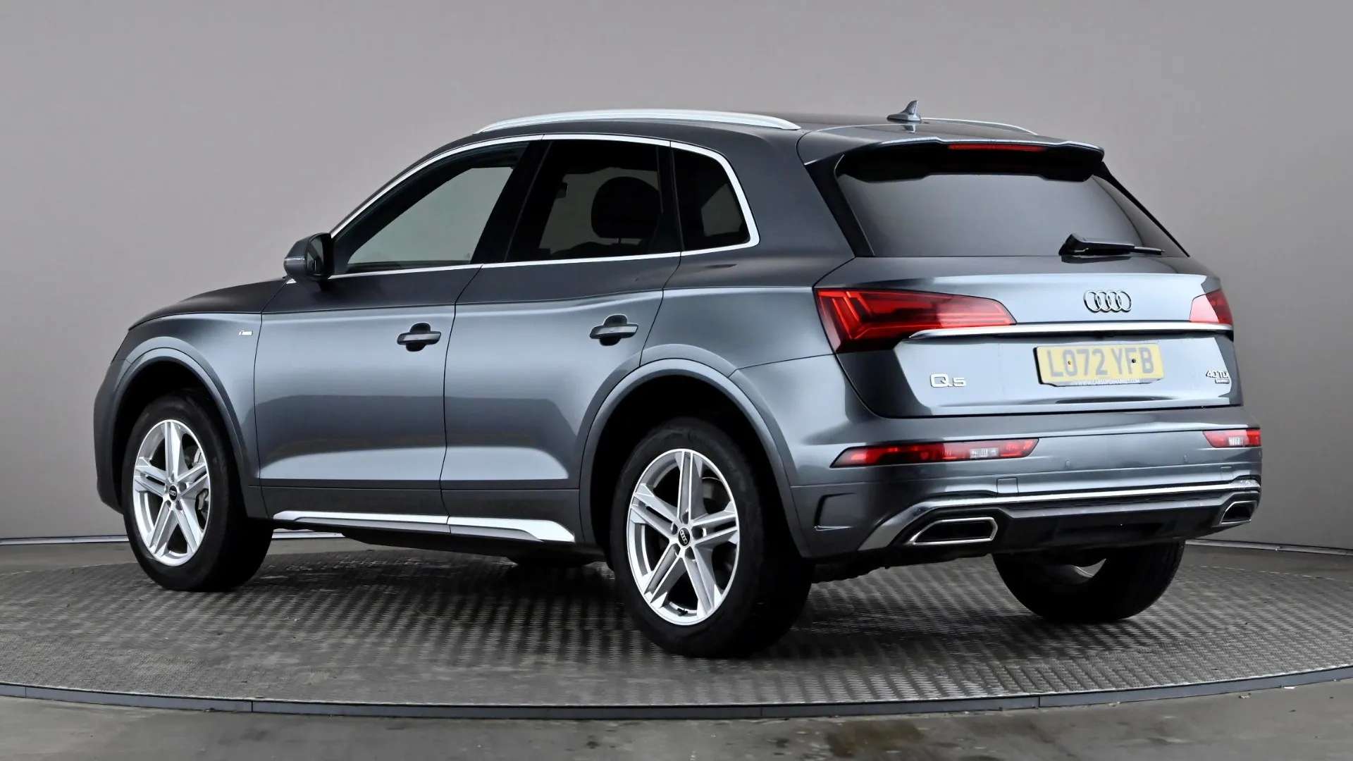 A 2023 AUDI Q5 40 TDI Quattro S Line S Tronic A 2023 AUDI Q5 40 TDI Quattro S Line S Tronic