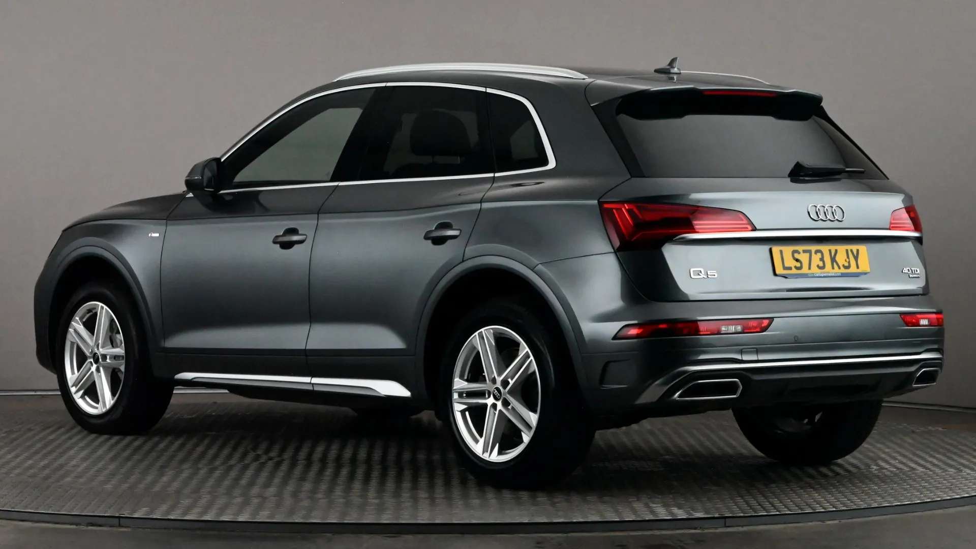 A 2023 AUDI Q5 40 TDI Quattro S Line S Tronic A 2023 AUDI Q5 40 TDI Quattro S Line S Tronic