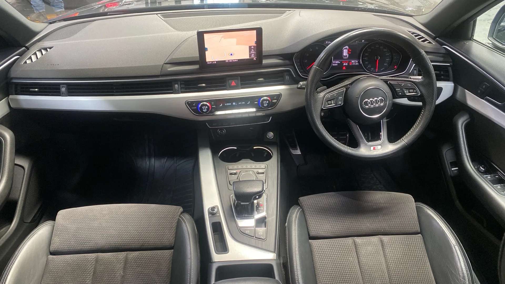 A 2019 AUDI A4 40 TFSI S Line S Tronic A 2019 AUDI A4 40 TFSI S Line S Tronic