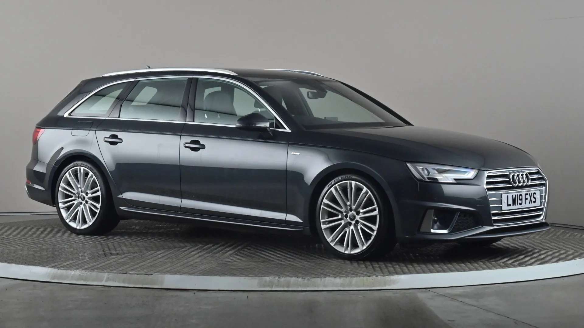A 2019 AUDI A4 40 TFSI S Line S Tronic A 2019 AUDI A4 40 TFSI S Line S Tronic