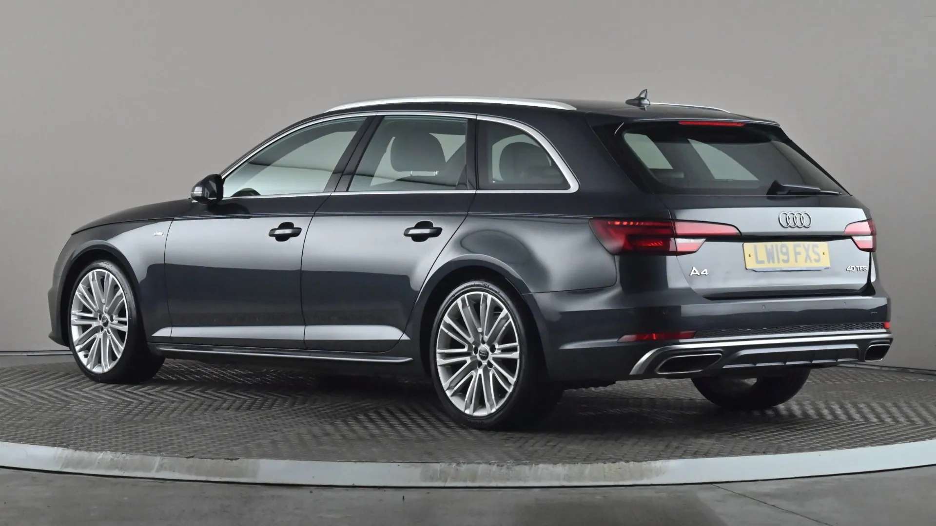 A 2019 AUDI A4 40 TFSI S Line S Tronic A 2019 AUDI A4 40 TFSI S Line S Tronic