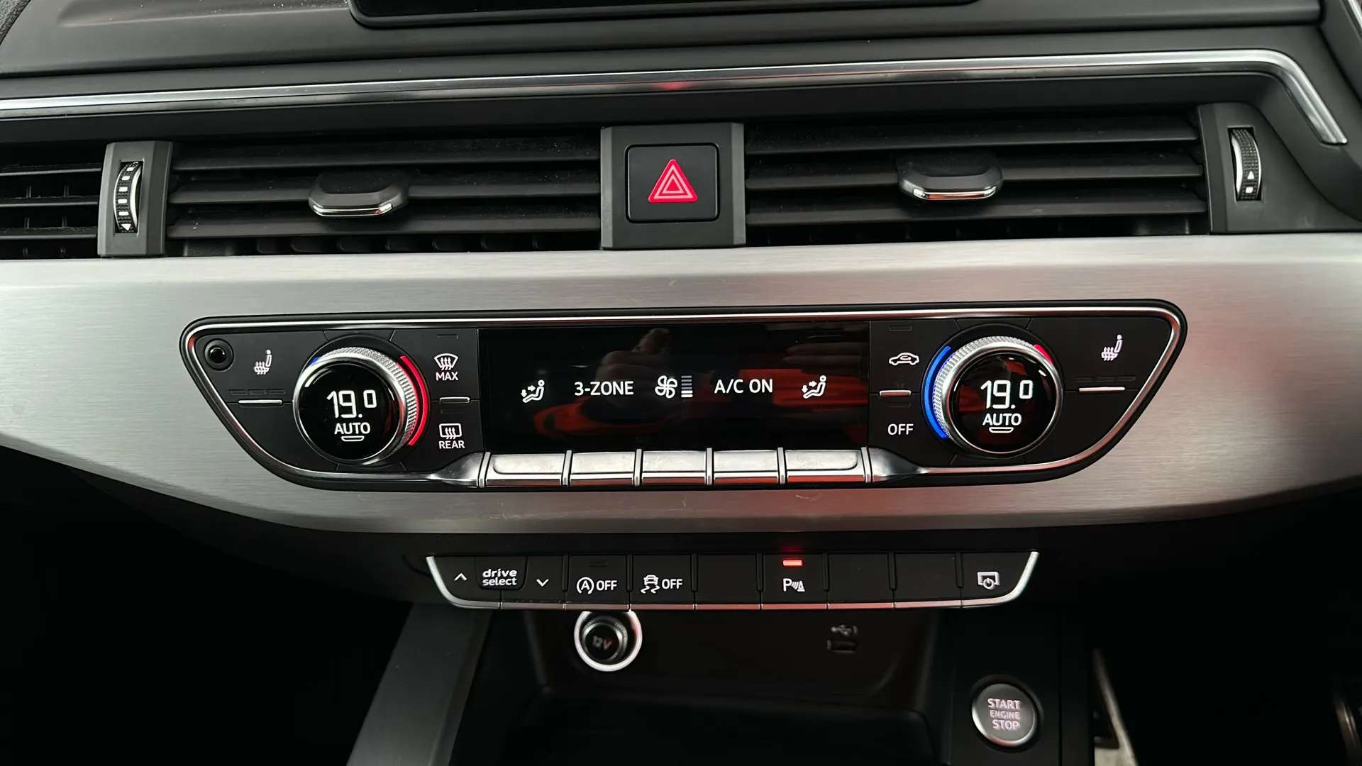 2019 AUDI A4 2019 AUDI A4