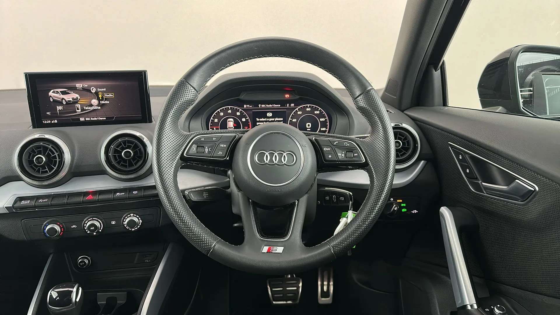2023 AUDI Q2 2023 AUDI Q2