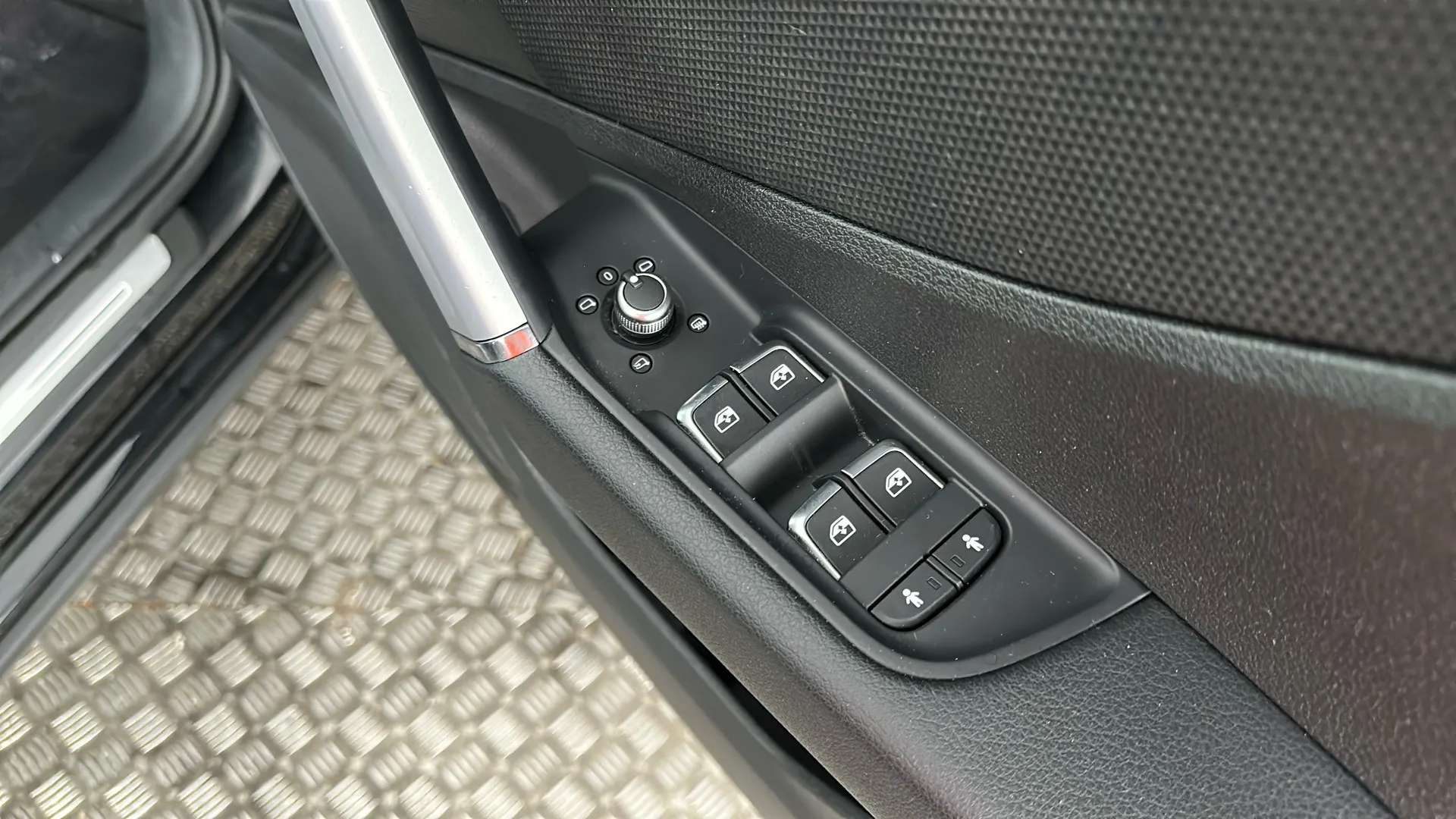 2023 AUDI Q2 2023 AUDI Q2