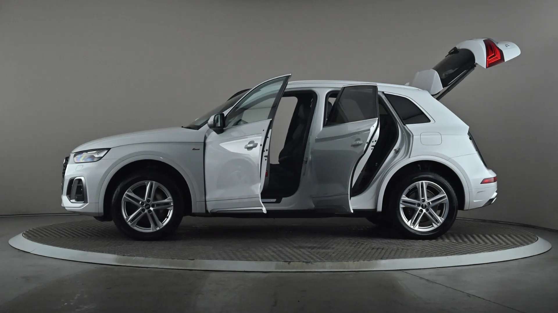 2021 AUDI Q5 2021 AUDI Q5