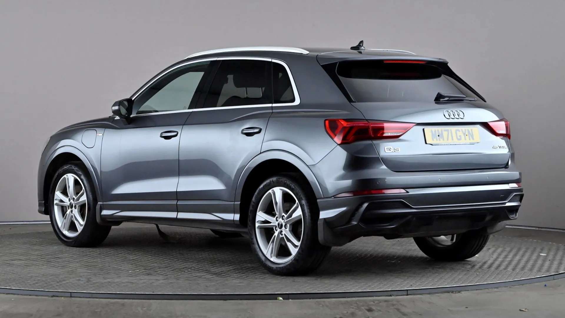 A 2022 AUDI Q3 45 TFSI e S Line S Tronic A 2022 AUDI Q3 45 TFSI e S Line S Tronic