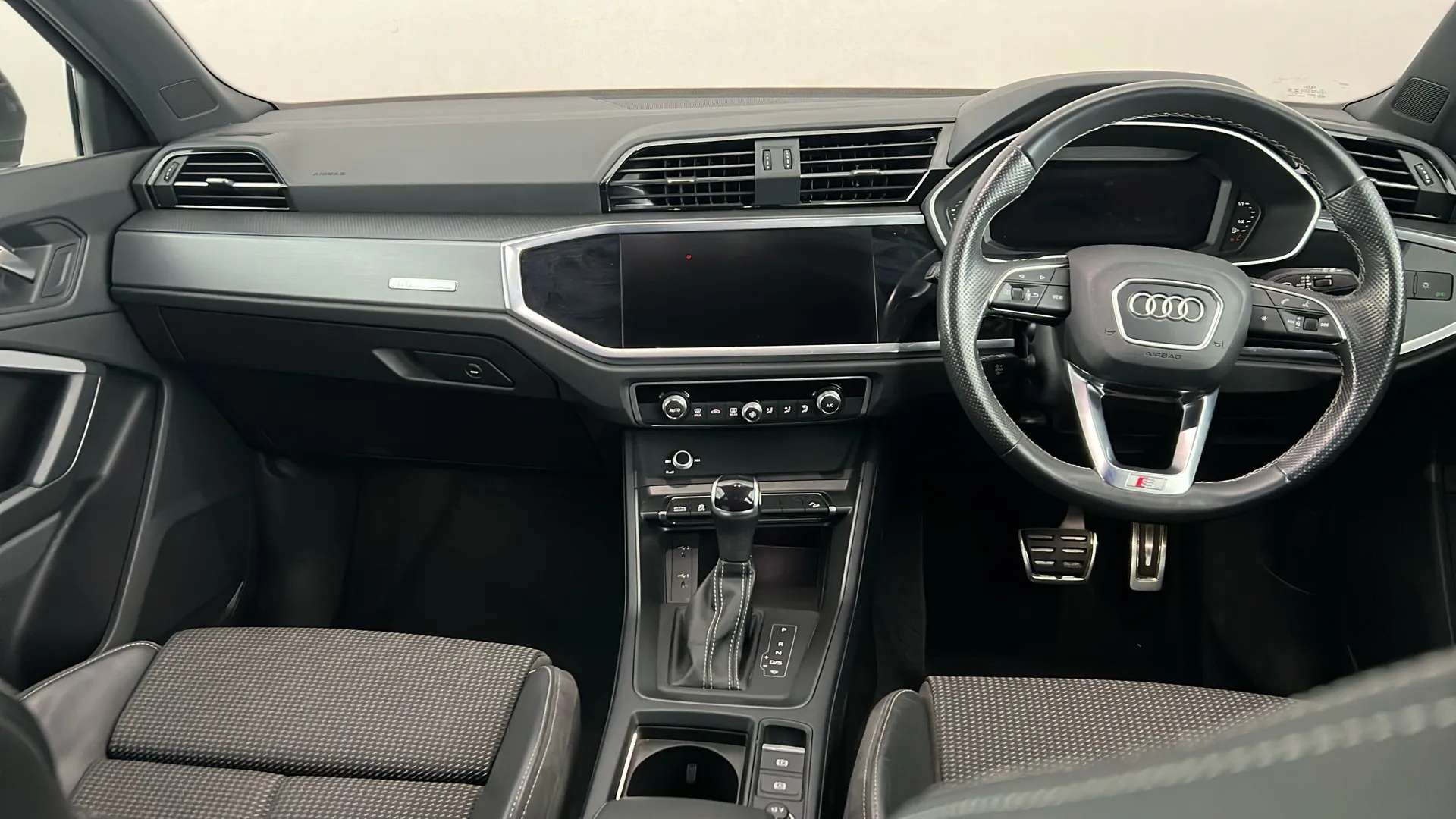 2022 AUDI Q3 2022 AUDI Q3