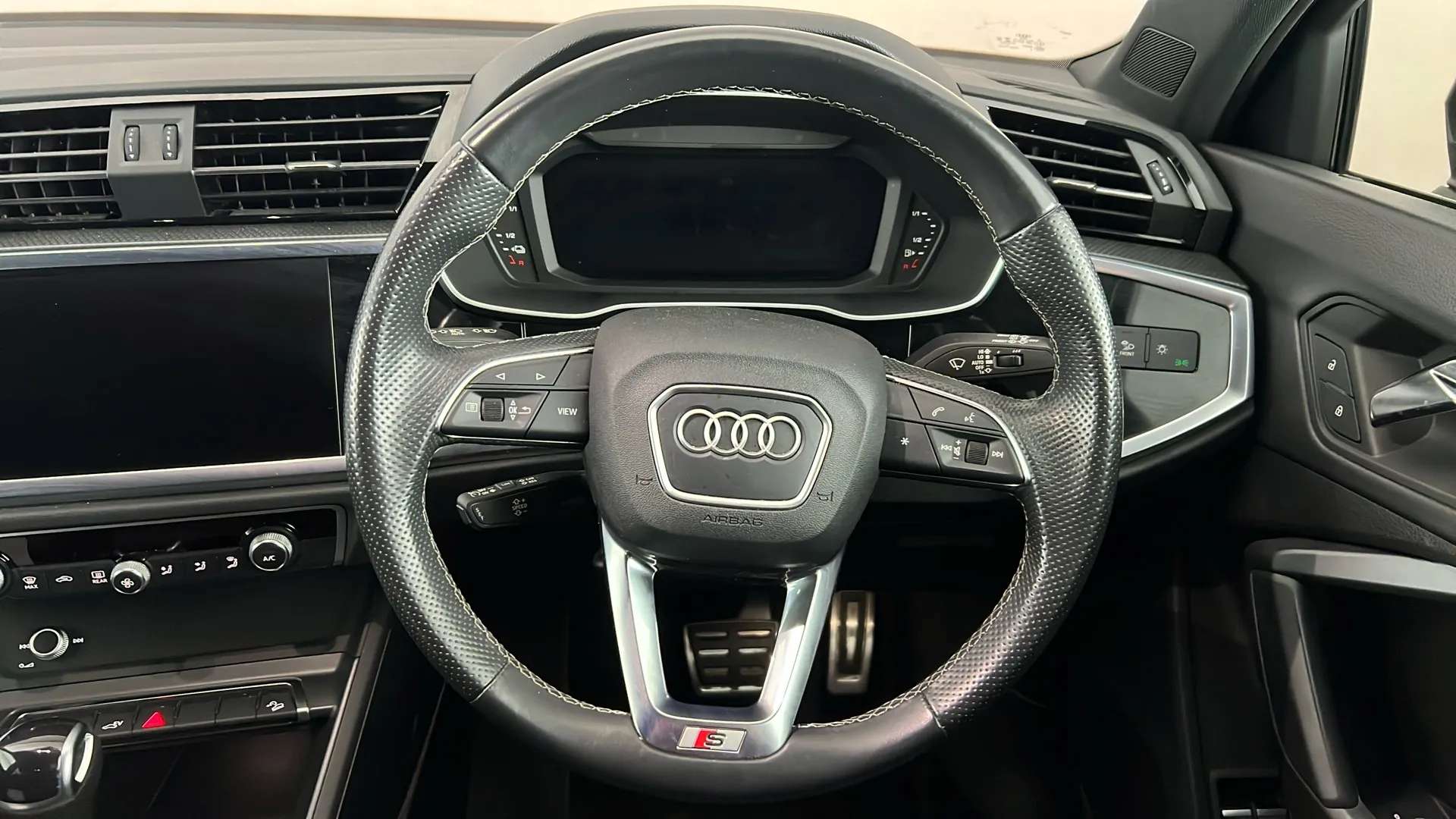 2022 AUDI Q3 2022 AUDI Q3