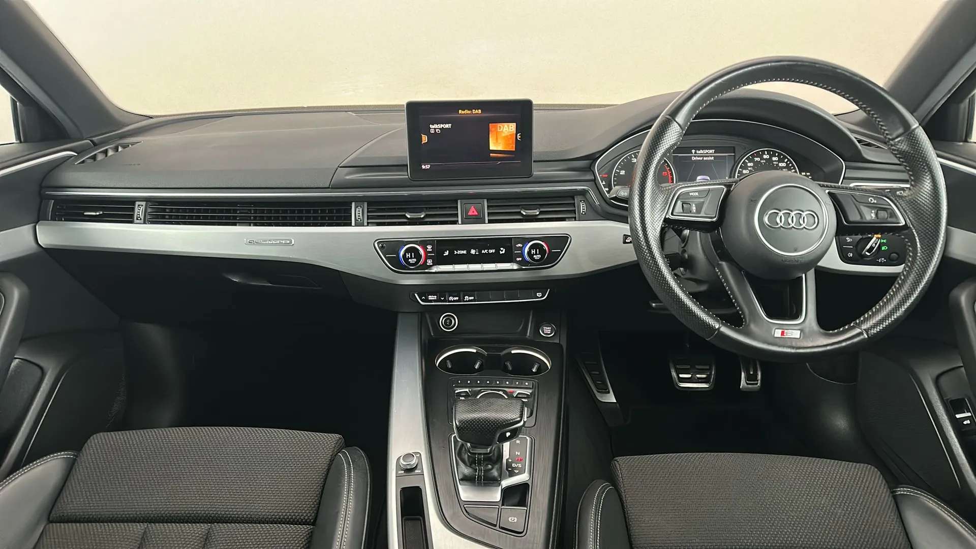 2016 AUDI A4 2016 AUDI A4