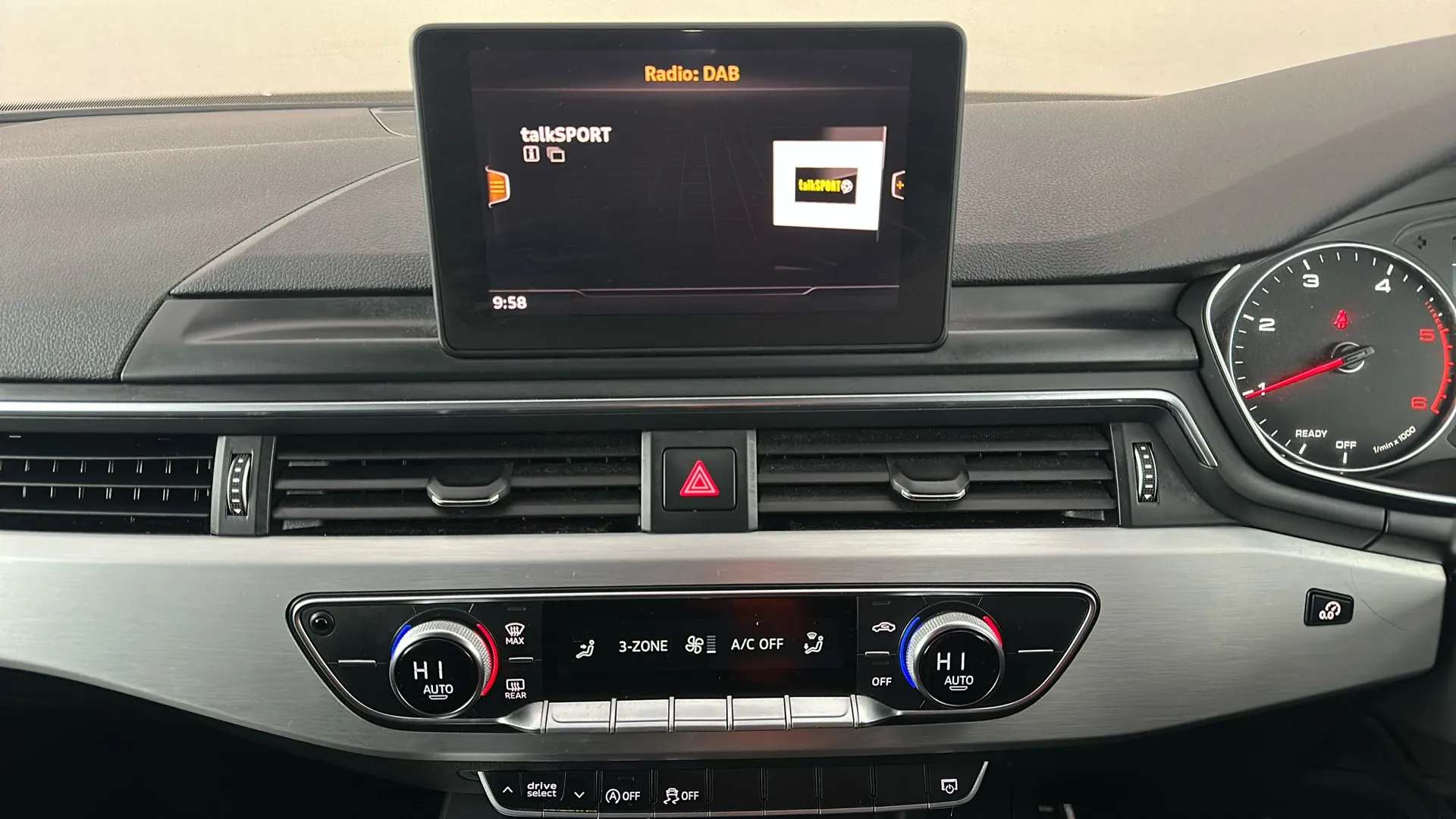 2016 AUDI A4 2016 AUDI A4