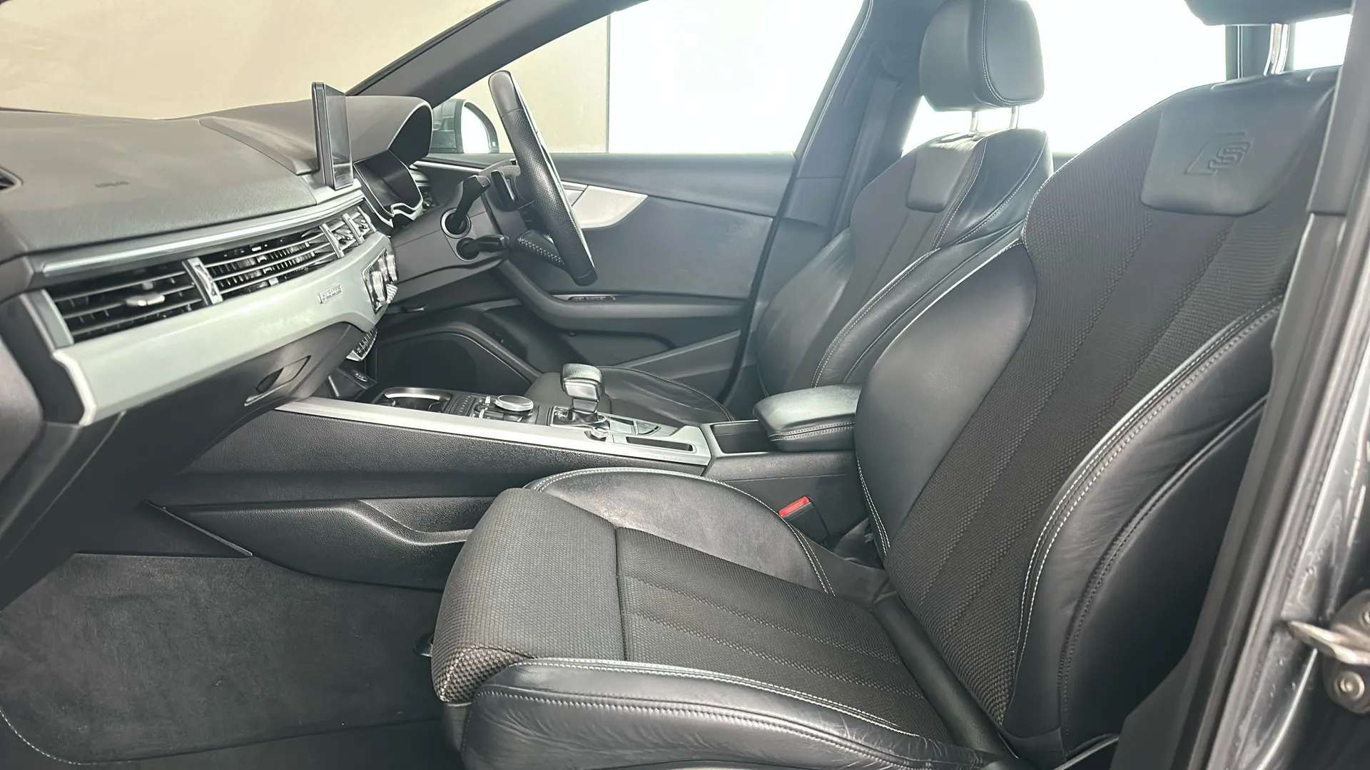 2016 AUDI A4 2016 AUDI A4