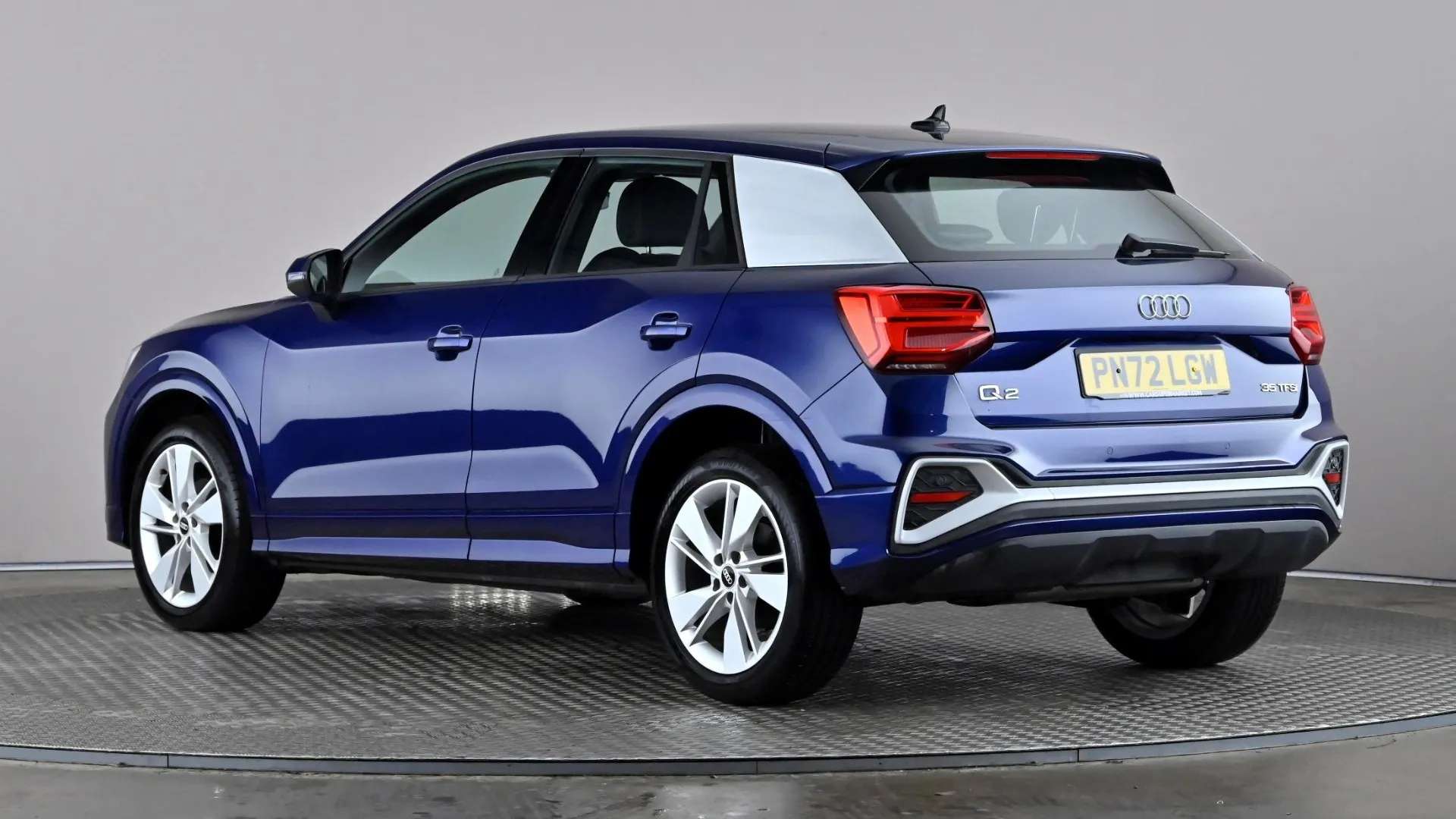 A 2022 AUDI Q2 35 TFSI S Line S Tronic A 2022 AUDI Q2 35 TFSI S Line S Tronic