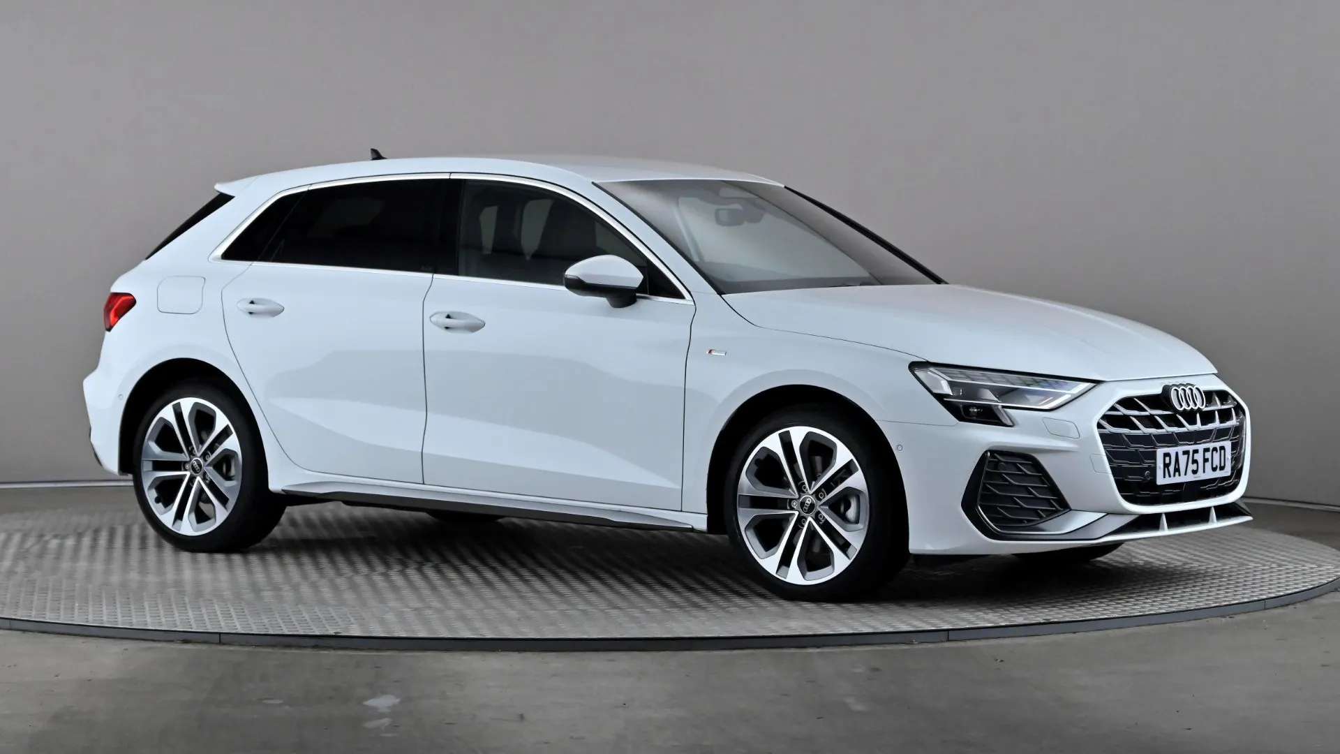 A 2026 AUDI A3 1.5 TFSI e 204 S Line S Tronic A 2026 AUDI A3 1.5 TFSI e 204 S Line S Tronic