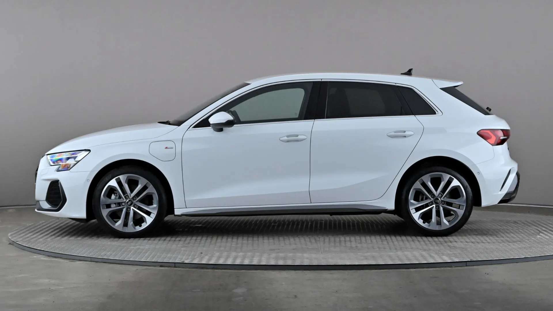 A 2026 AUDI A3 1.5 TFSI e 204 S Line S Tronic A 2026 AUDI A3 1.5 TFSI e 204 S Line S Tronic