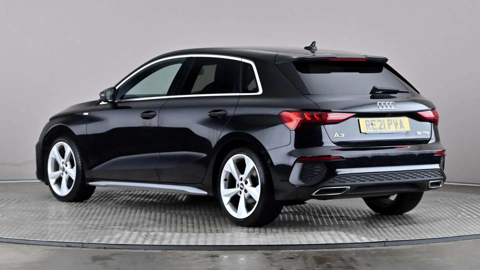 A 2021 AUDI A3 35 TFSI S Line S Tronic A 2021 AUDI A3 35 TFSI S Line S Tronic