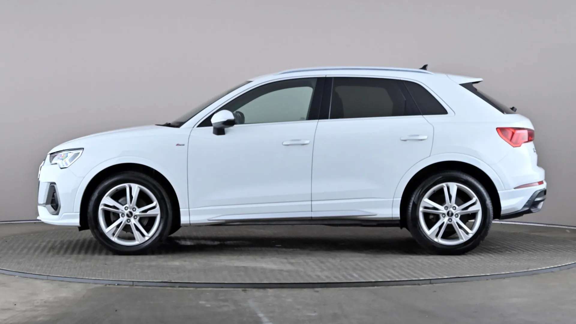 2021 AUDI Q3 2021 AUDI Q3