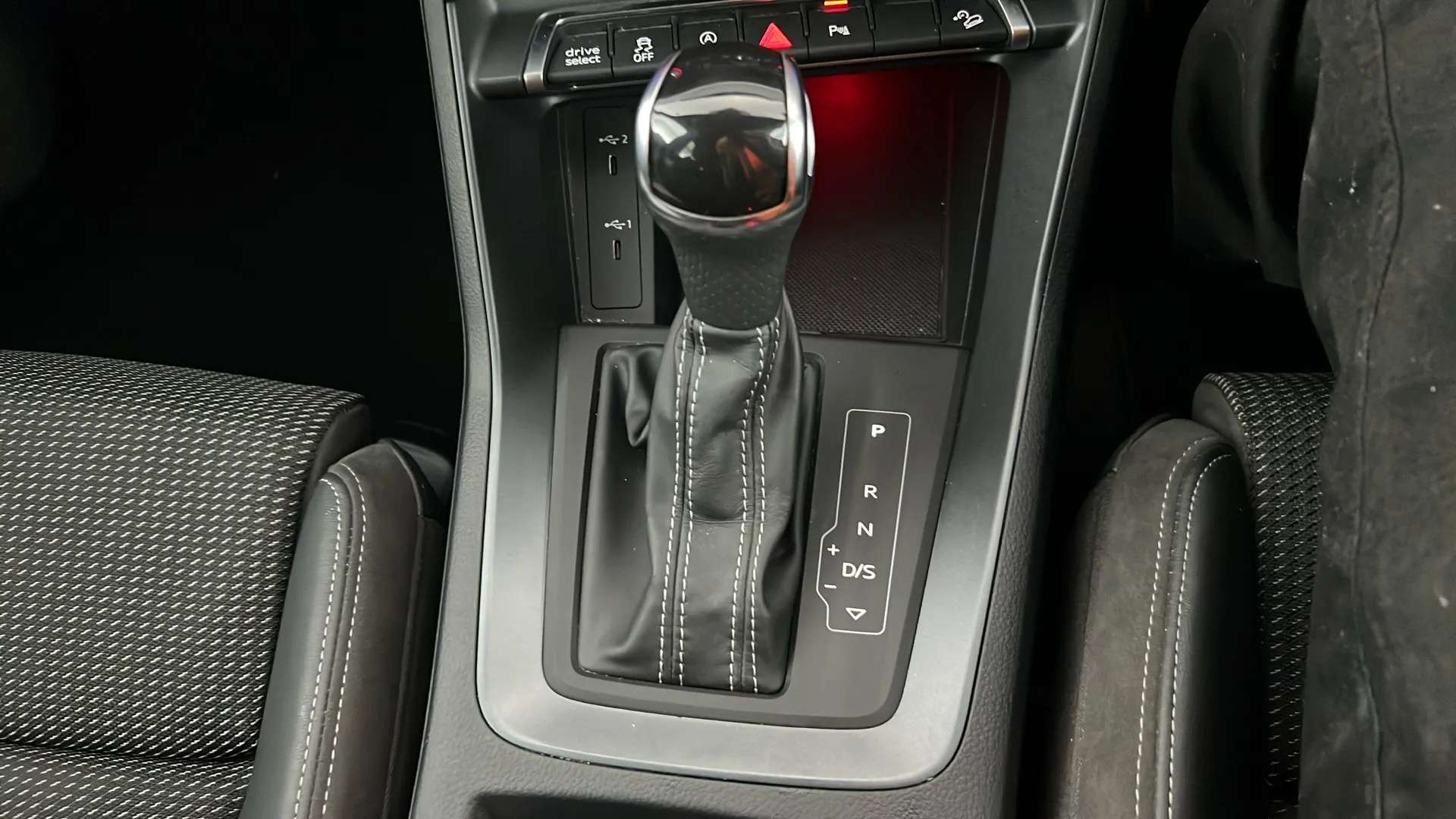 2021 AUDI Q3 2021 AUDI Q3