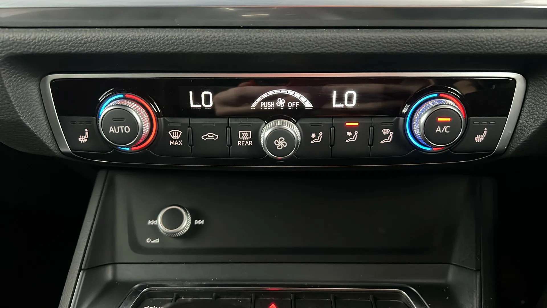 2021 AUDI Q3 2021 AUDI Q3