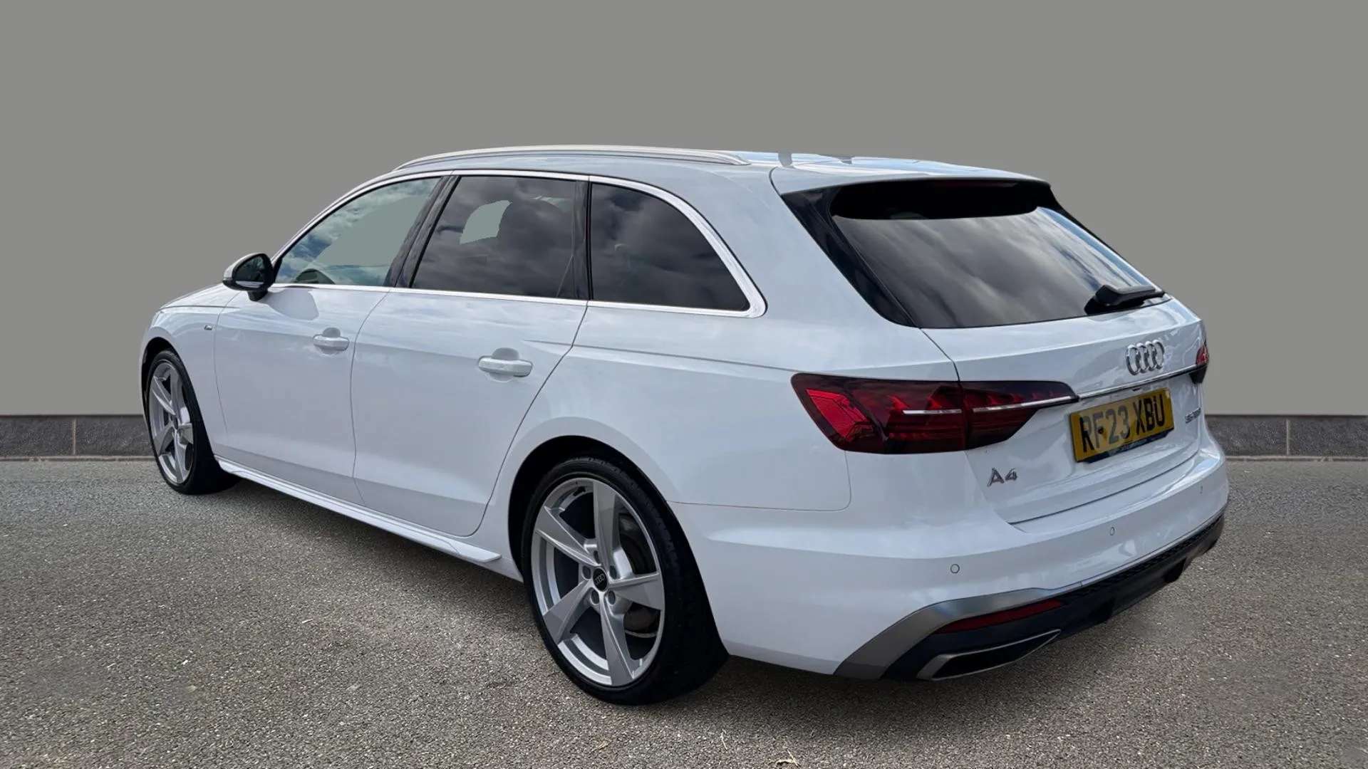 A 2023 AUDI A4 35 TFSI S Line S Tronic A 2023 AUDI A4 35 TFSI S Line S Tronic
