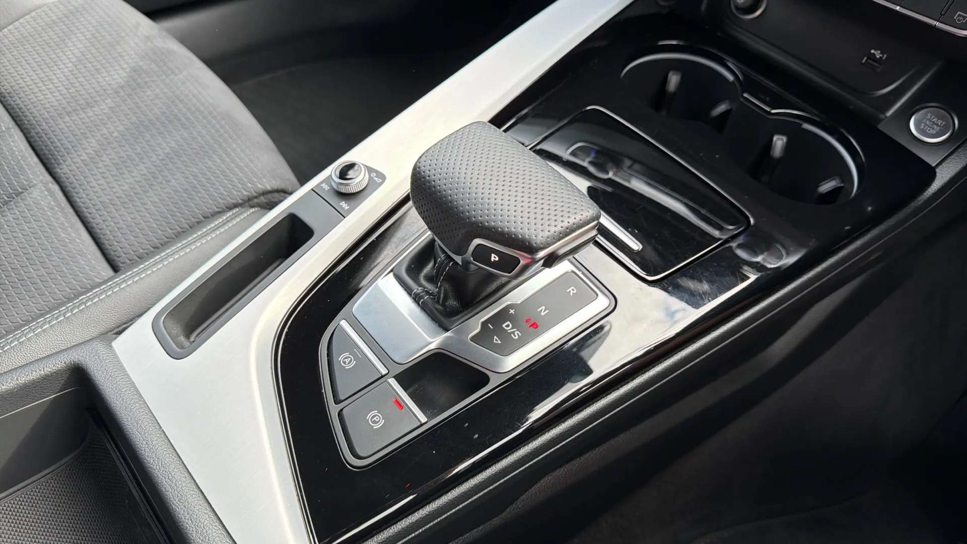 2023 AUDI A4 2023 AUDI A4