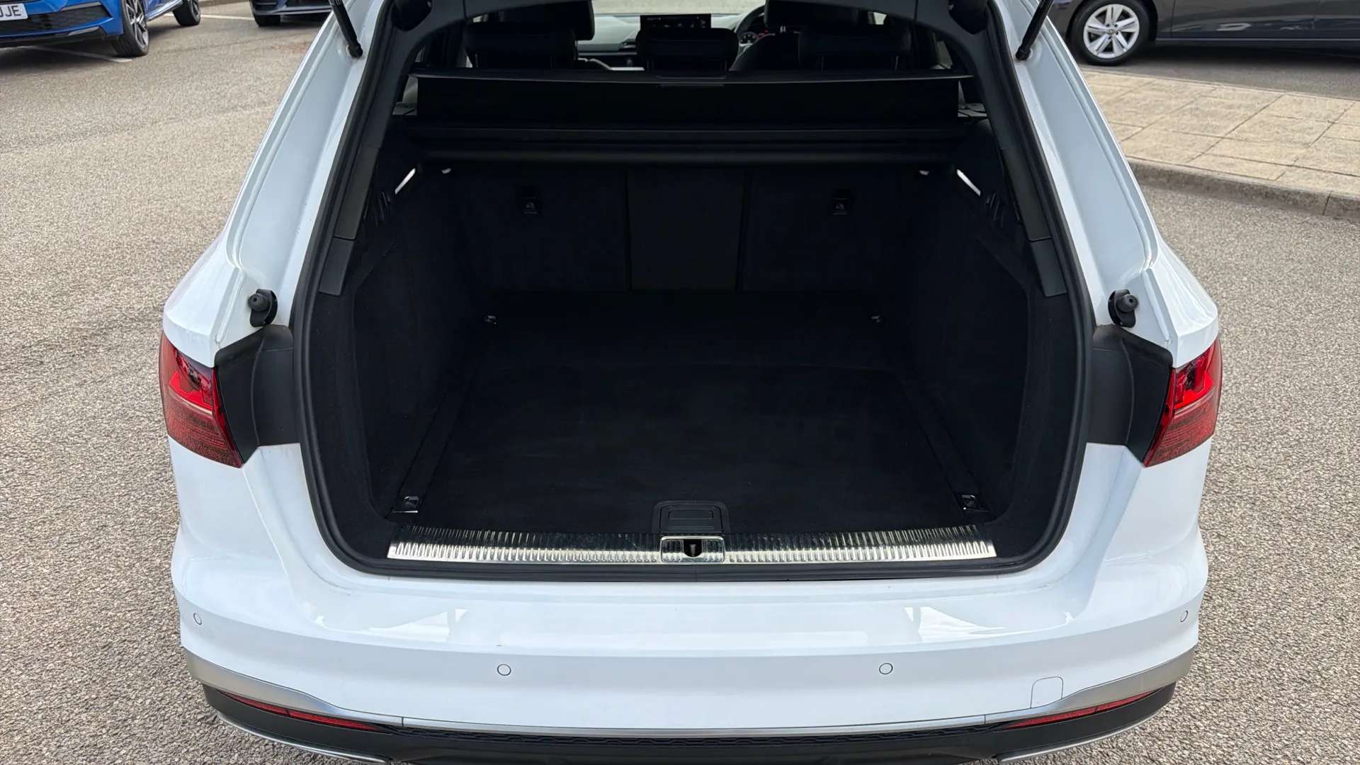 2023 AUDI A4 2023 AUDI A4
