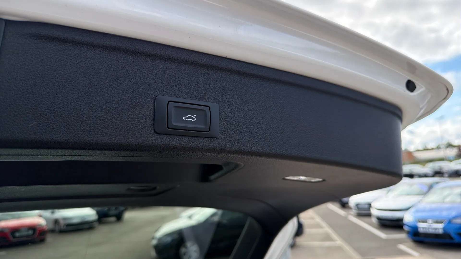 2023 AUDI A4 2023 AUDI A4
