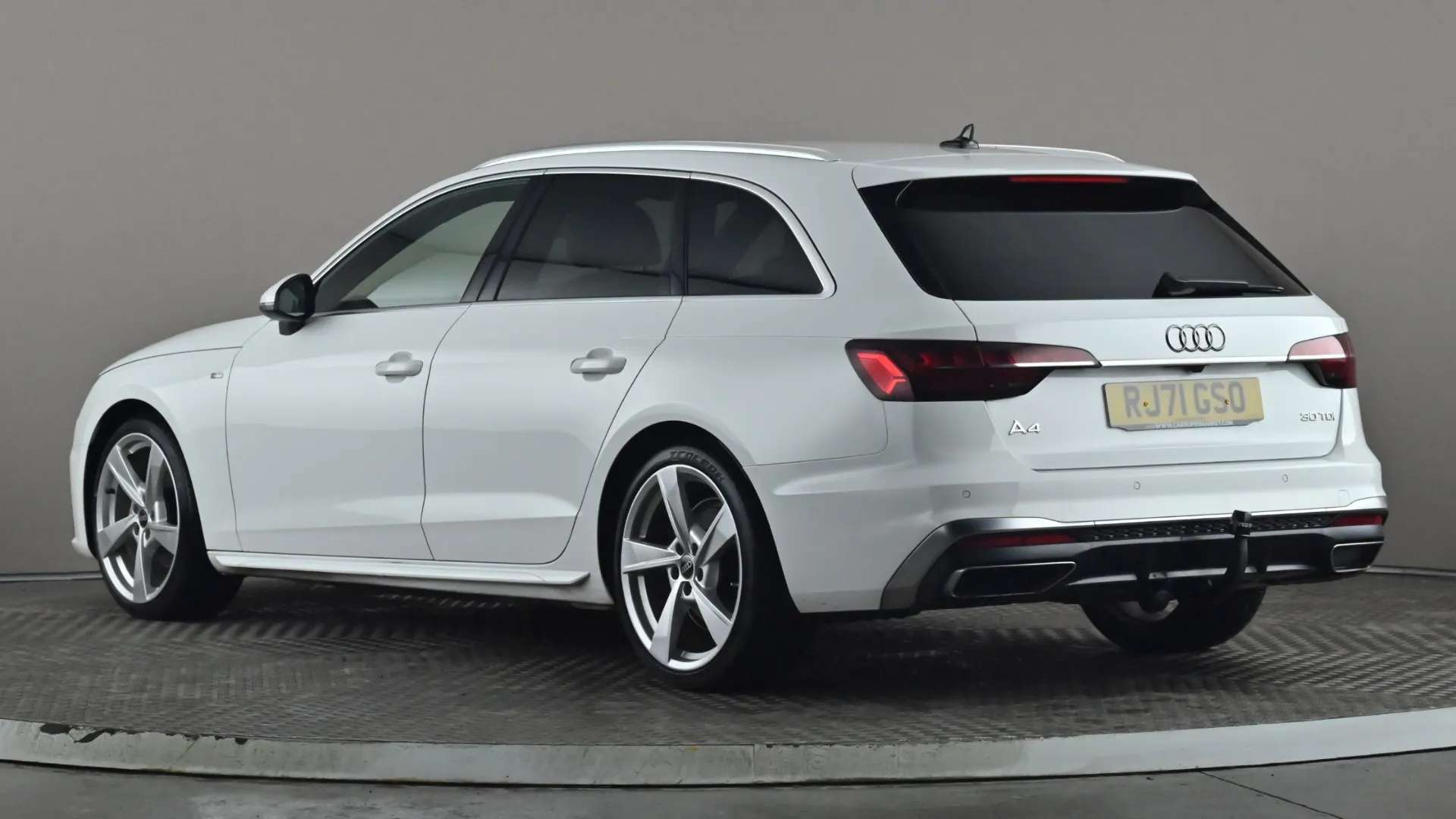 A 2022 AUDI A4 30 TDI S Line S Tronic A 2022 AUDI A4 30 TDI S Line S Tronic