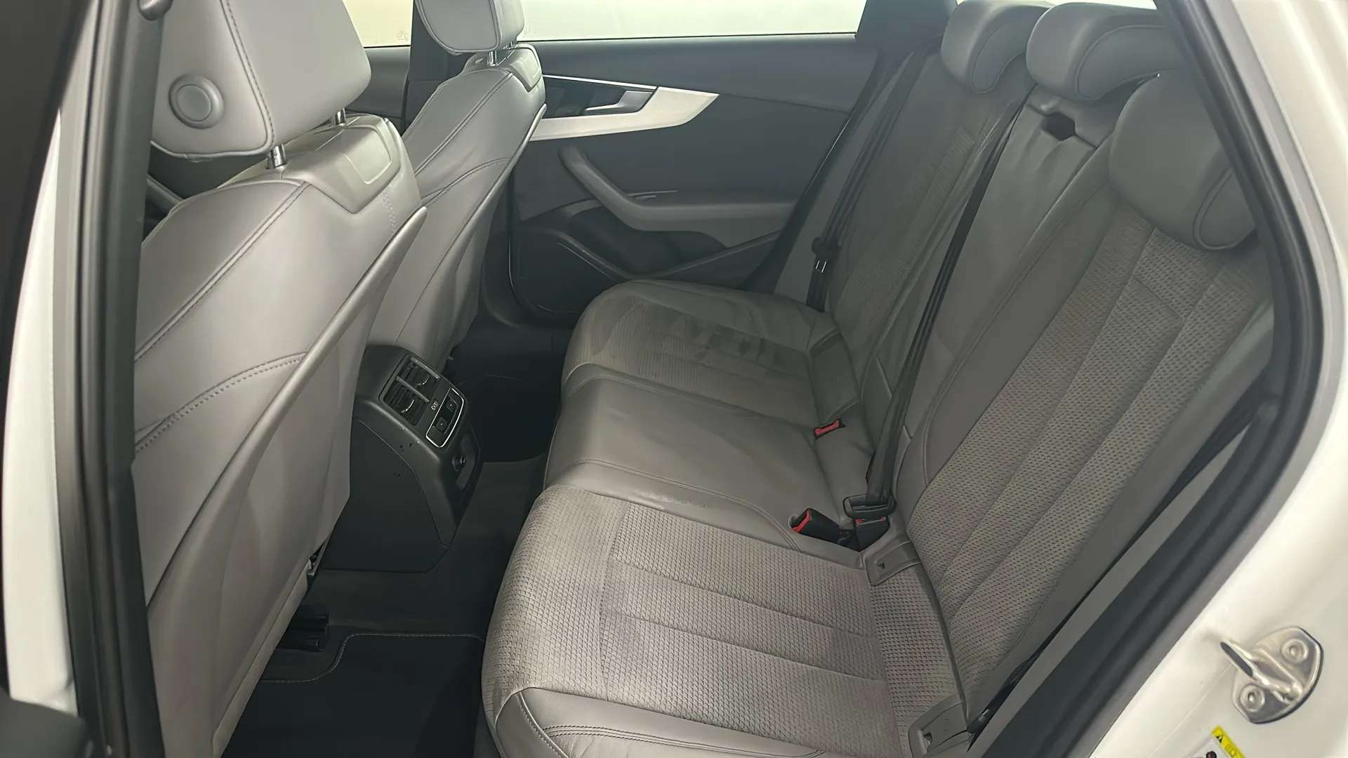 2022 AUDI A4 2022 AUDI A4