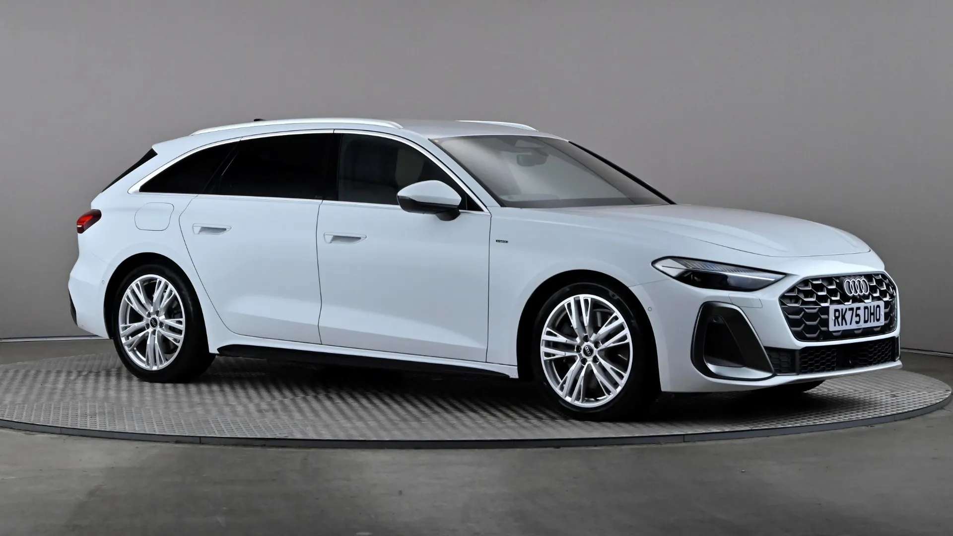 A 2025 AUDI A5 2.0 TFSI 299 e Quattro S line S Tronic A 2025 AUDI A5 2.0 TFSI 299 e Quattro S line S Tronic