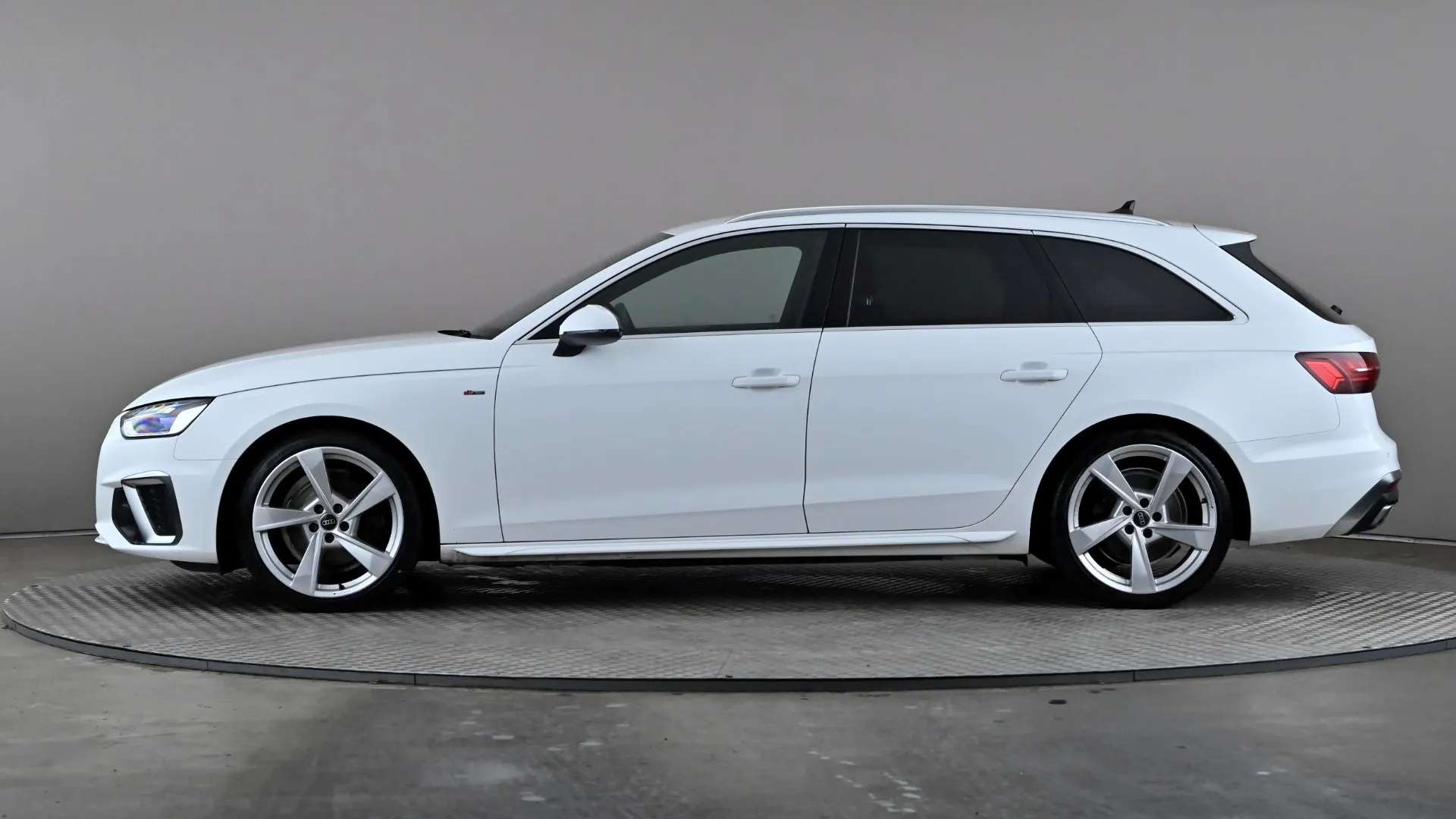 A 2023 AUDI A4 35 TFSI S Line S Tronic A 2023 AUDI A4 35 TFSI S Line S Tronic