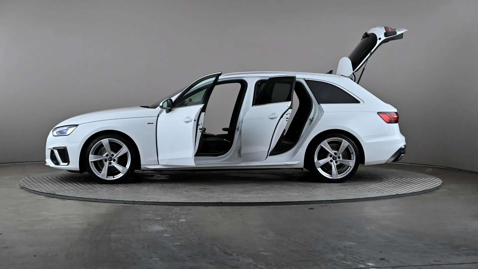 2023 AUDI A4 2023 AUDI A4