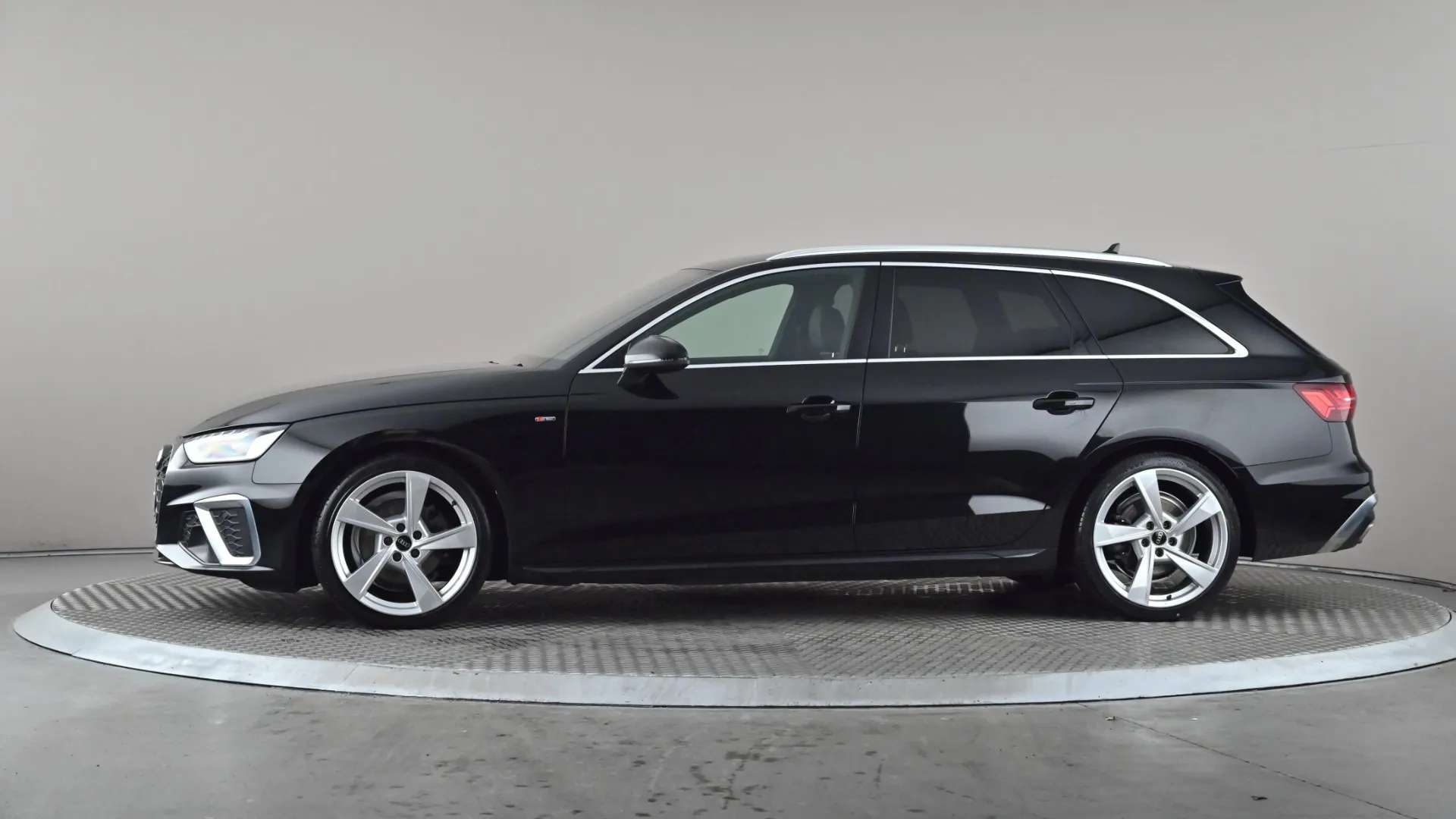 A 2023 AUDI A4 35 TFSI S Line S Tronic A 2023 AUDI A4 35 TFSI S Line S Tronic