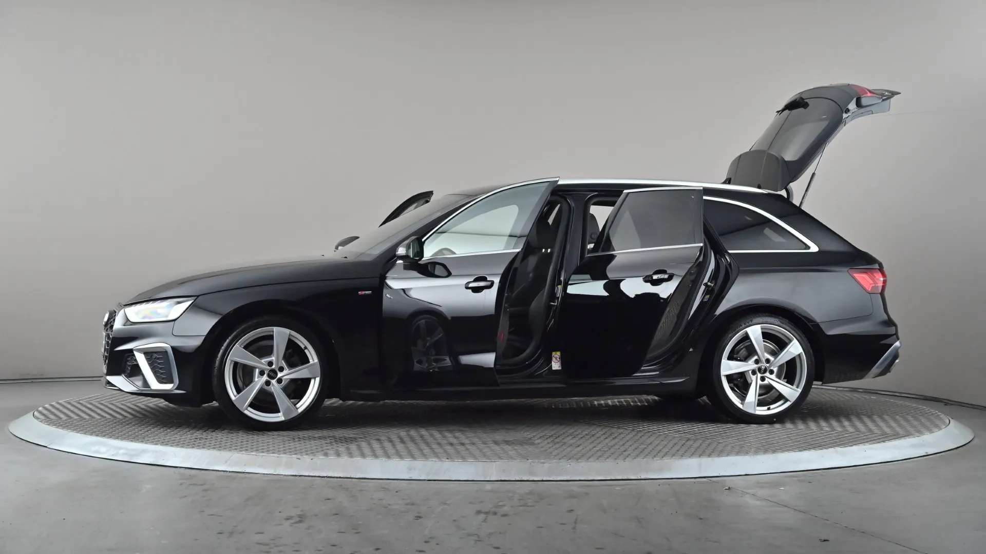 2023 AUDI A4 2023 AUDI A4