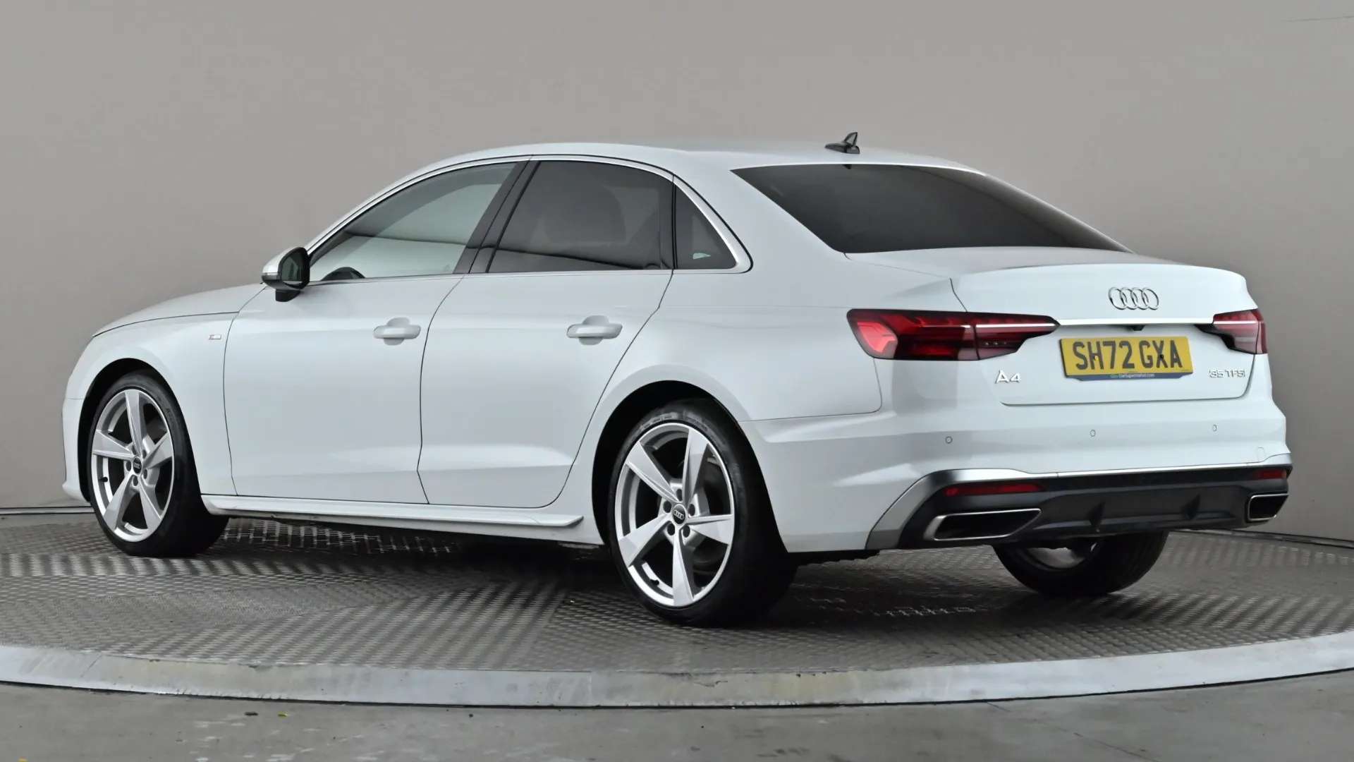 A 2022 AUDI A4 35 TFSI S Line S Tronic A 2022 AUDI A4 35 TFSI S Line S Tronic