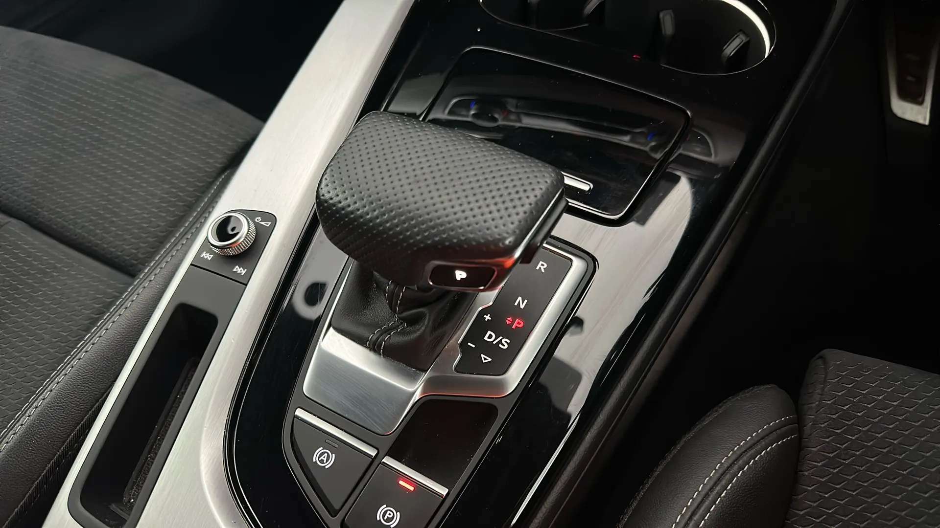 2022 AUDI A4 2022 AUDI A4