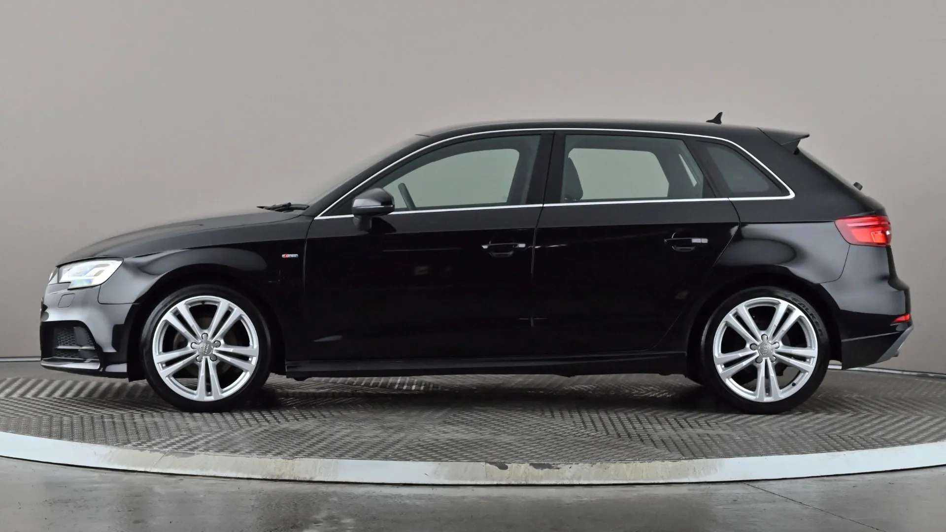 A 2019 AUDI A3 30 TDI 116 S Line S Tronic A 2019 AUDI A3 30 TDI 116 S Line S Tronic