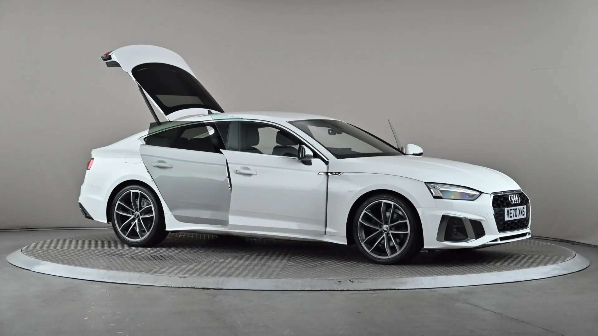 2021 AUDI A5 2021 AUDI A5