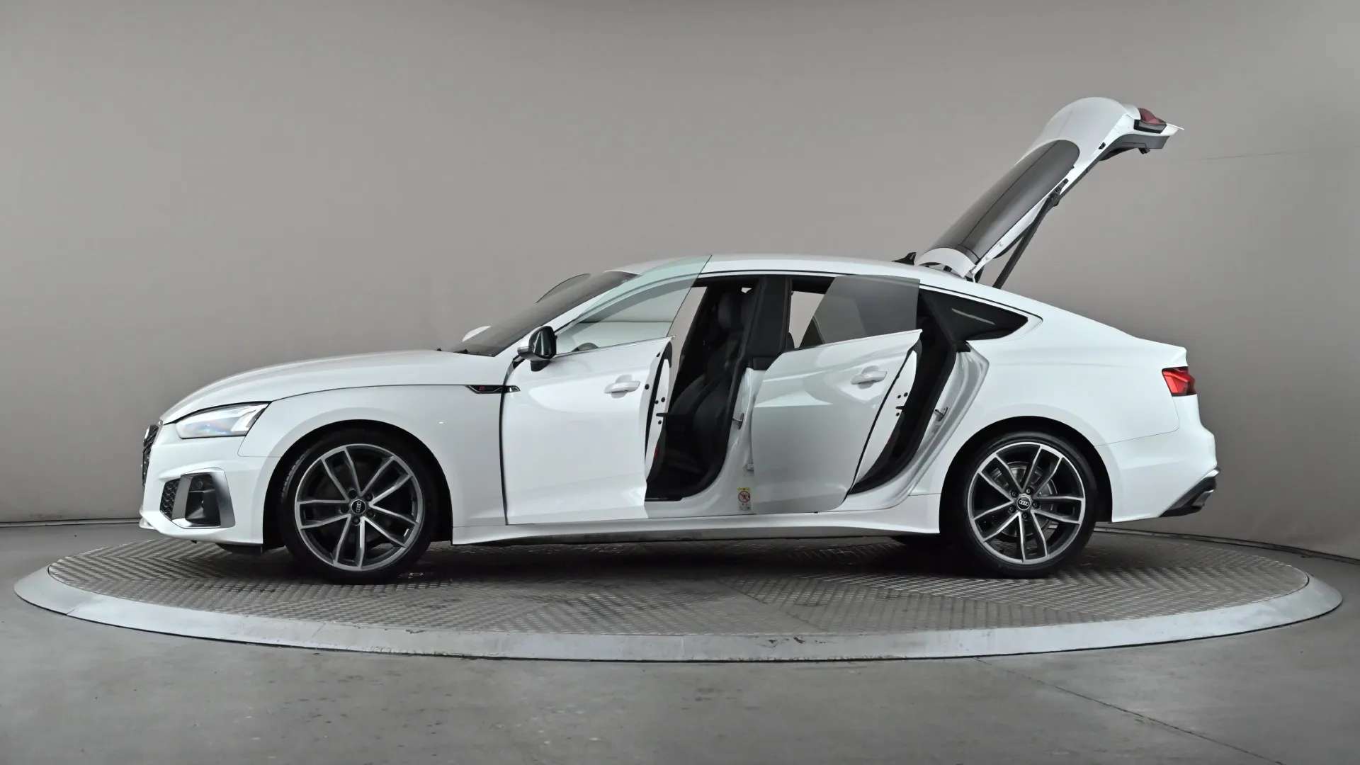 2021 AUDI A5 2021 AUDI A5