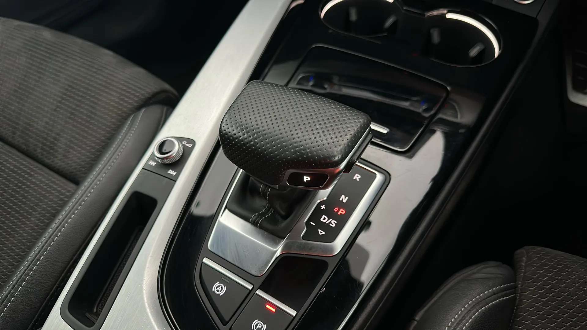 2021 AUDI A5 2021 AUDI A5