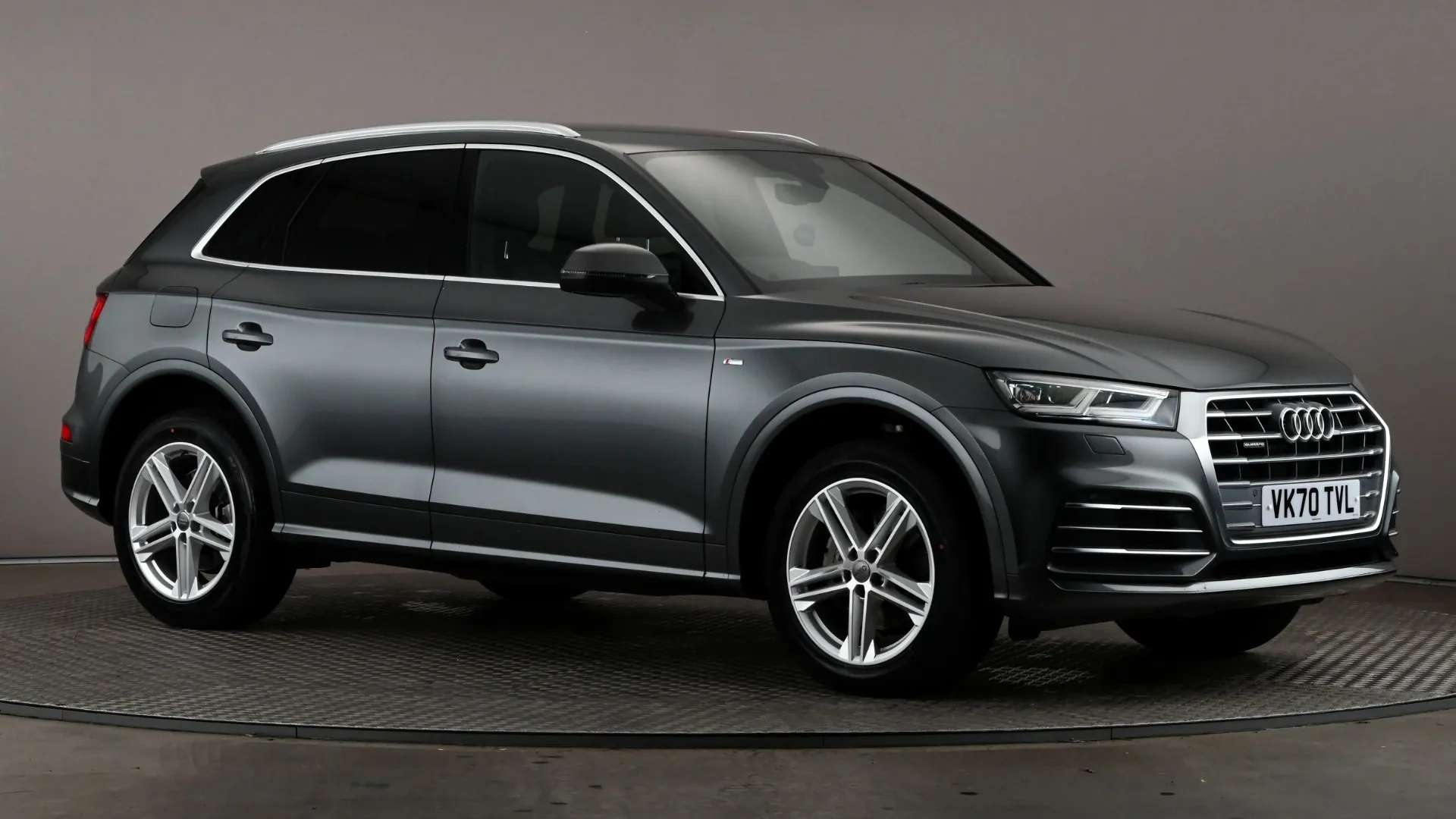 A 2020 AUDI Q5 45 TFSI Quattro S Line S Tronic A 2020 AUDI Q5 45 TFSI Quattro S Line S Tronic