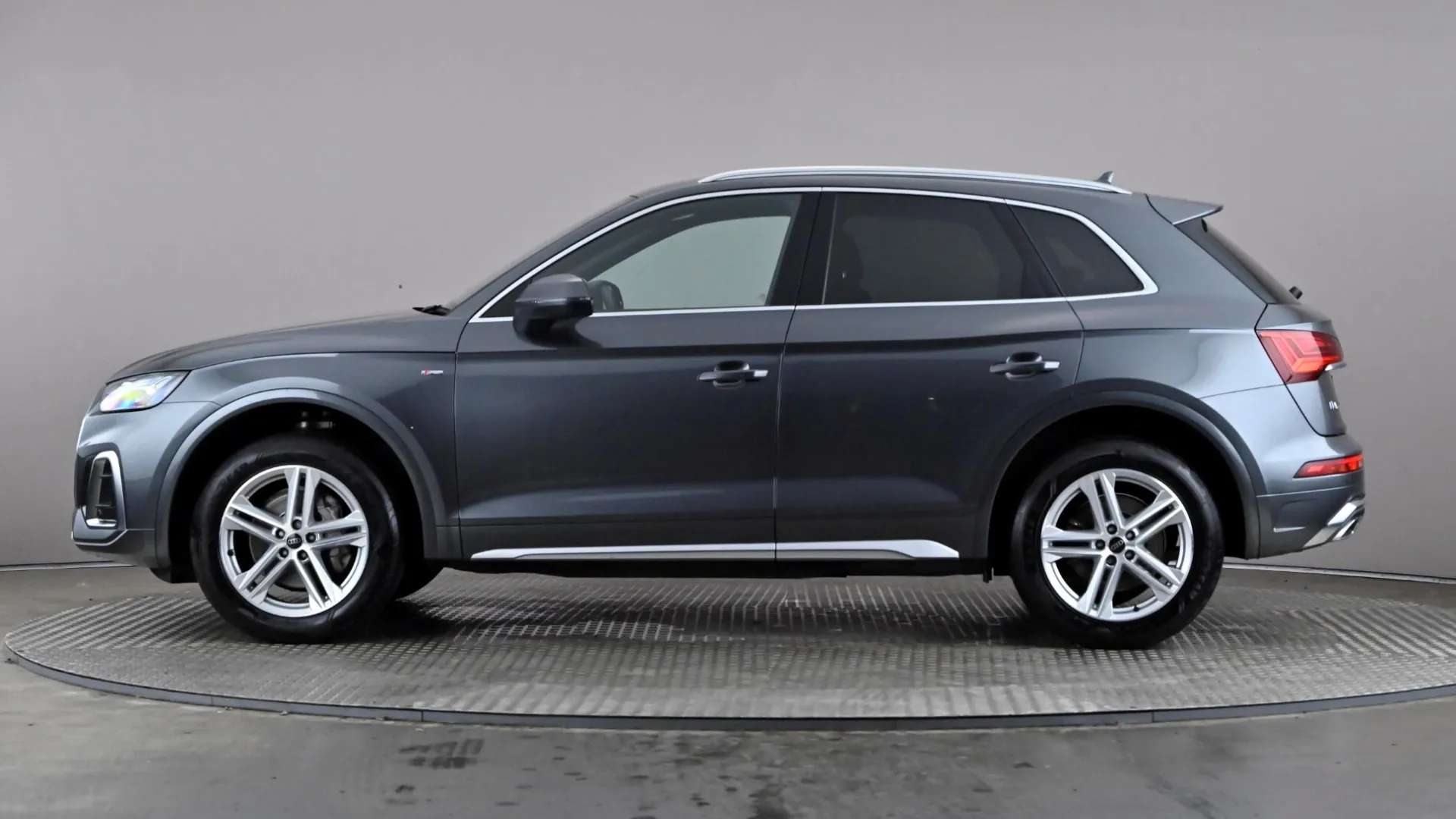 A 2023 AUDI Q5 45 TFSI Quattro S Line S Tronic A 2023 AUDI Q5 45 TFSI Quattro S Line S Tronic