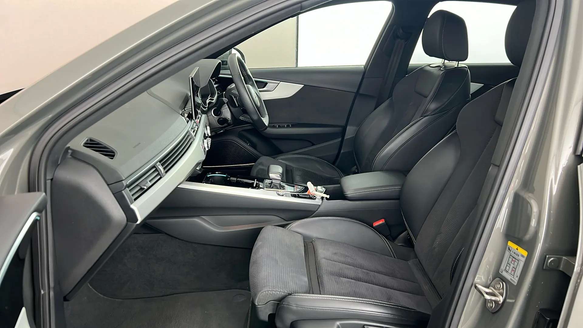 2023 AUDI A4 2023 AUDI A4