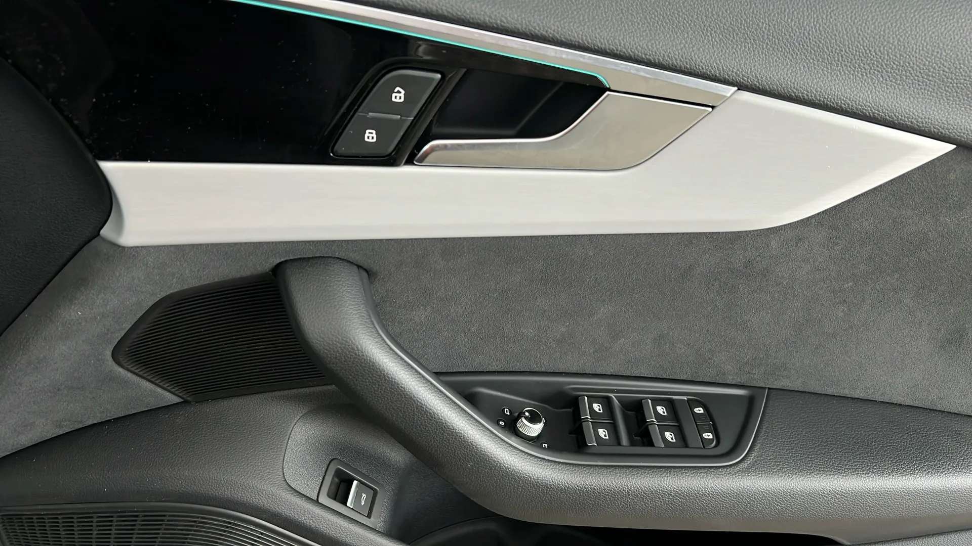 2023 AUDI A4 2023 AUDI A4