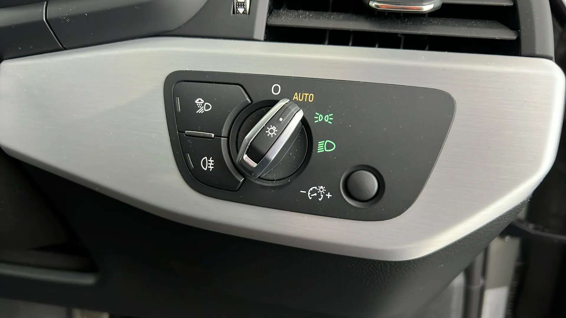 2023 AUDI A4 2023 AUDI A4