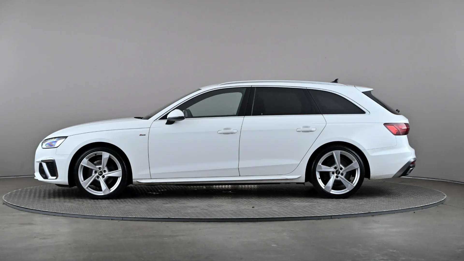 A 2023 AUDI A4 35 TFSI S Line S Tronic A 2023 AUDI A4 35 TFSI S Line S Tronic