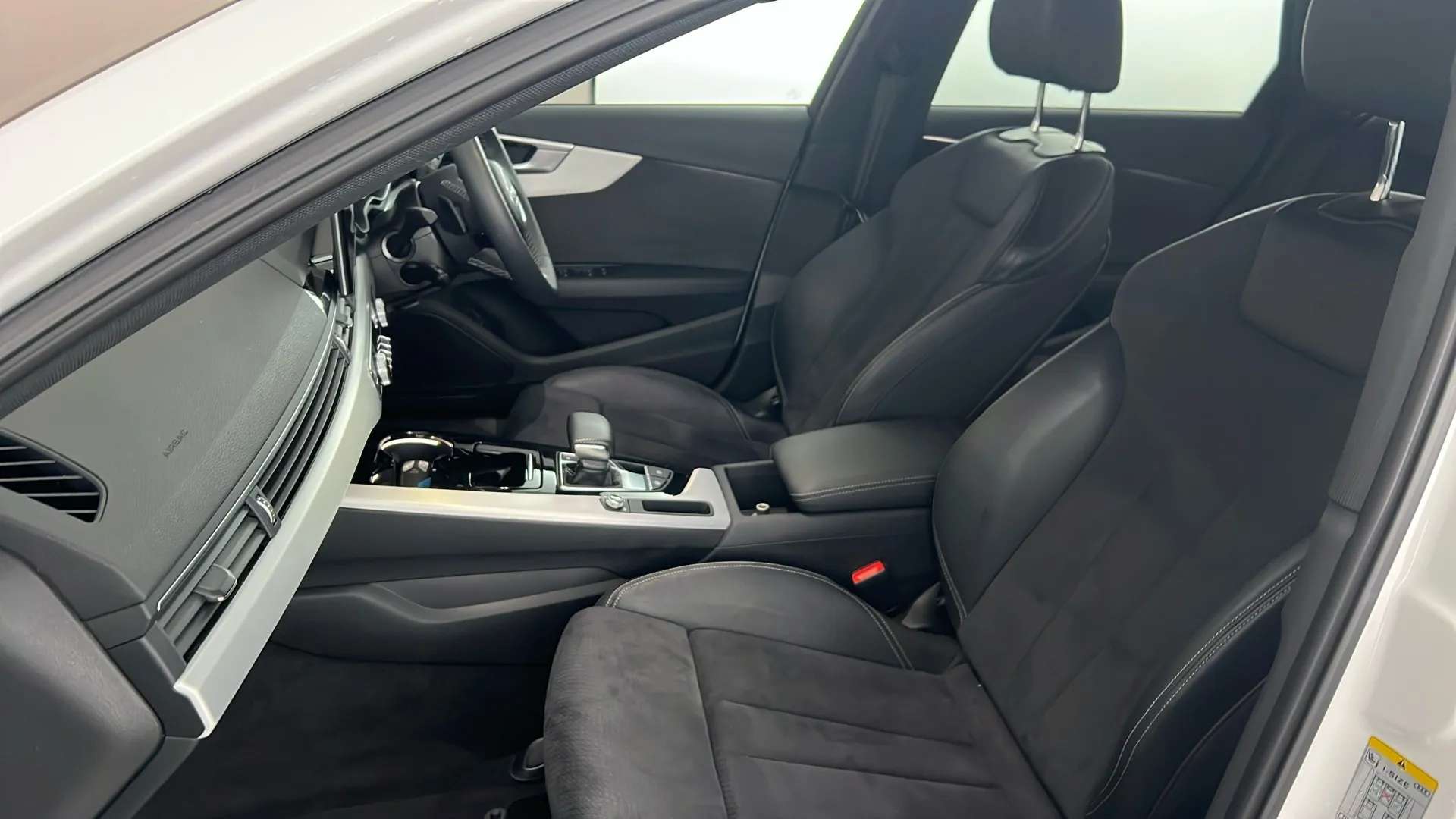 2023 AUDI A4 2023 AUDI A4