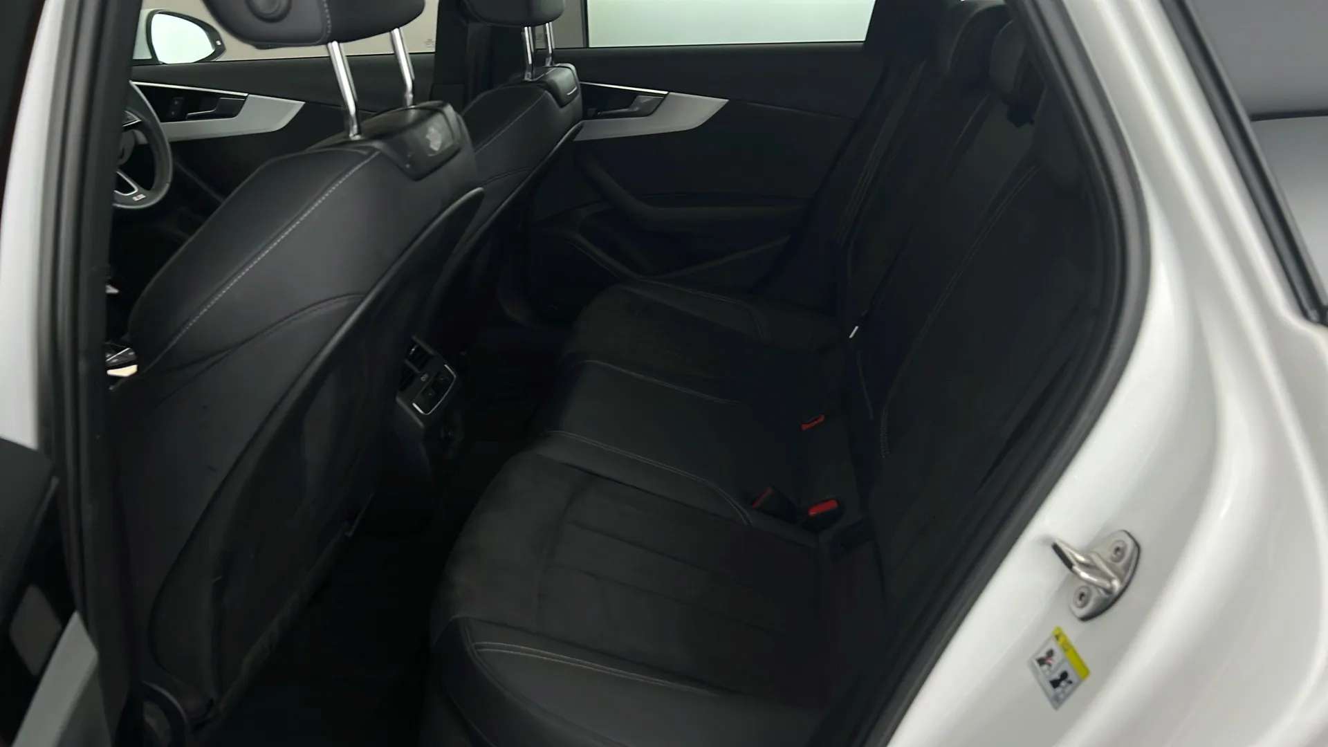 2023 AUDI A4 2023 AUDI A4