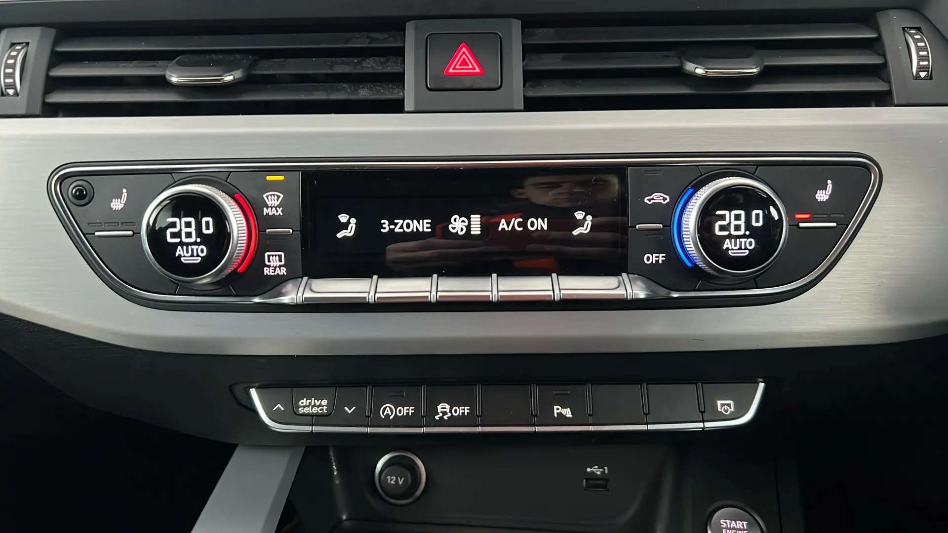 2023 AUDI A4 2023 AUDI A4